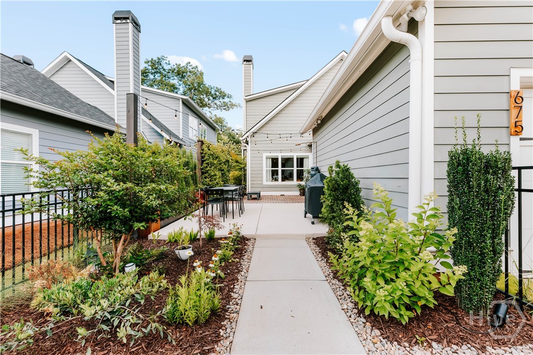 675 Sunset Drive