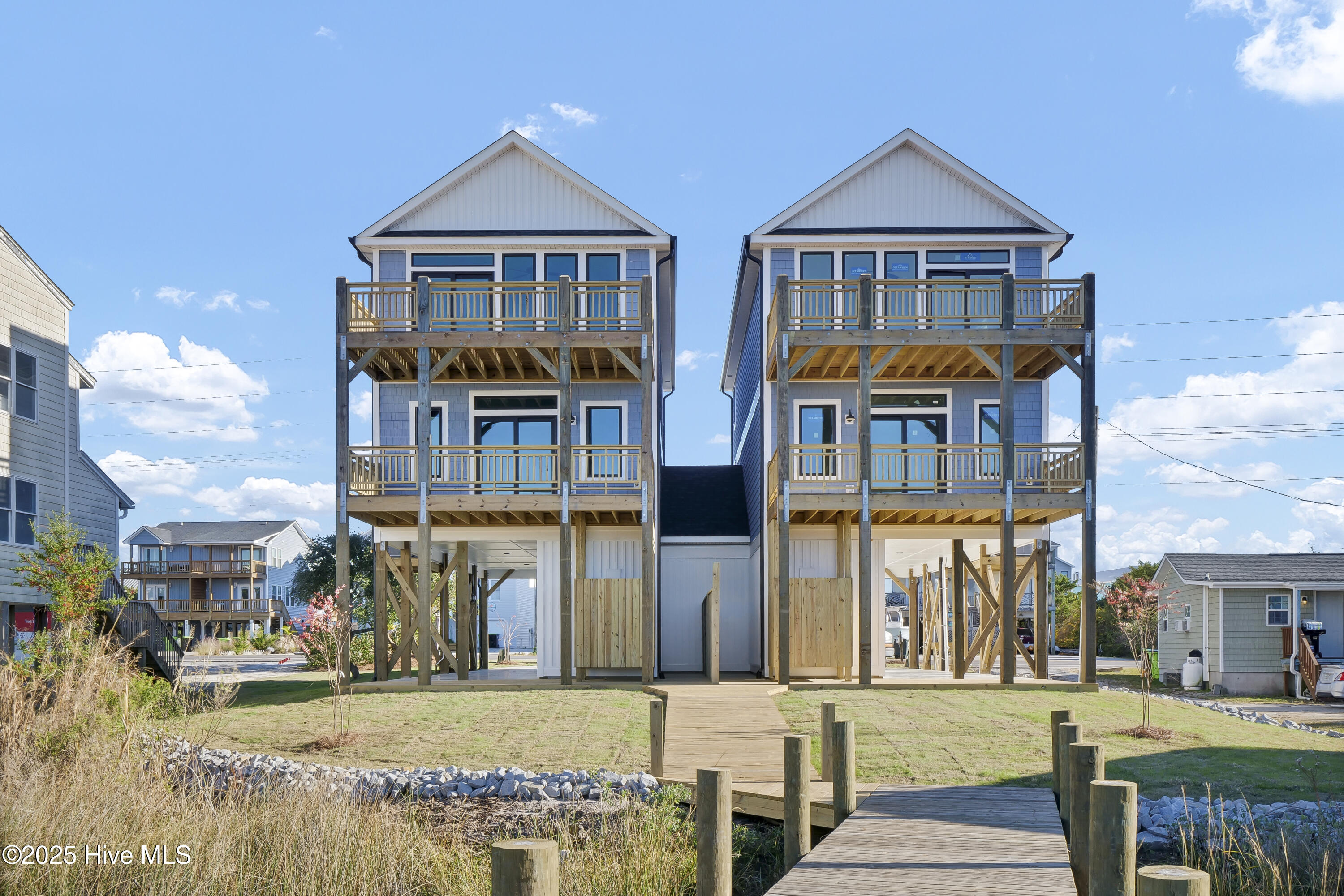 100542555 | Photo 65