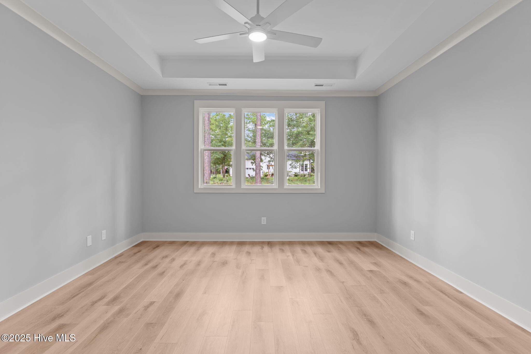 100525046 | Photo 23