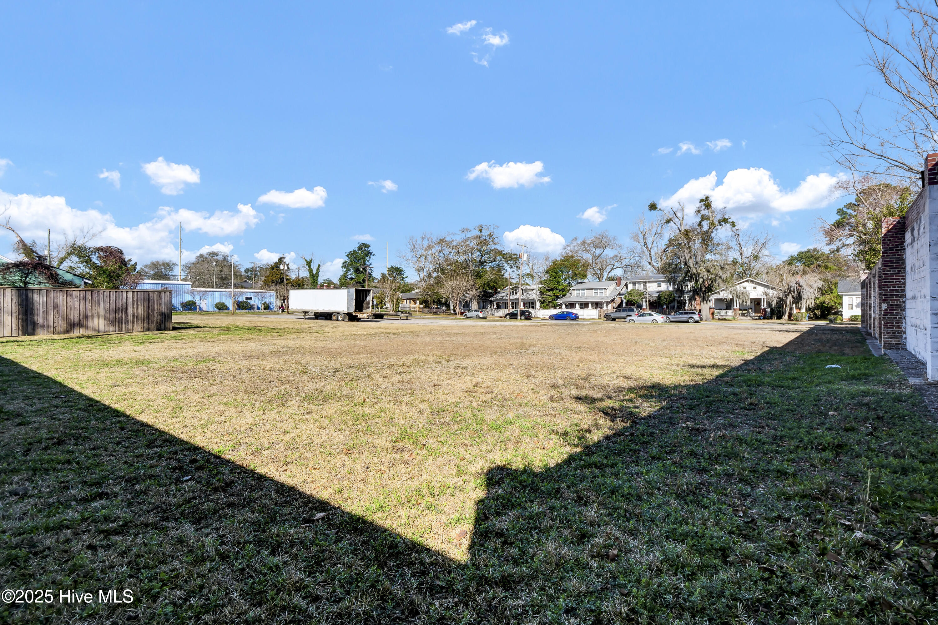 100490623 | Photo 38