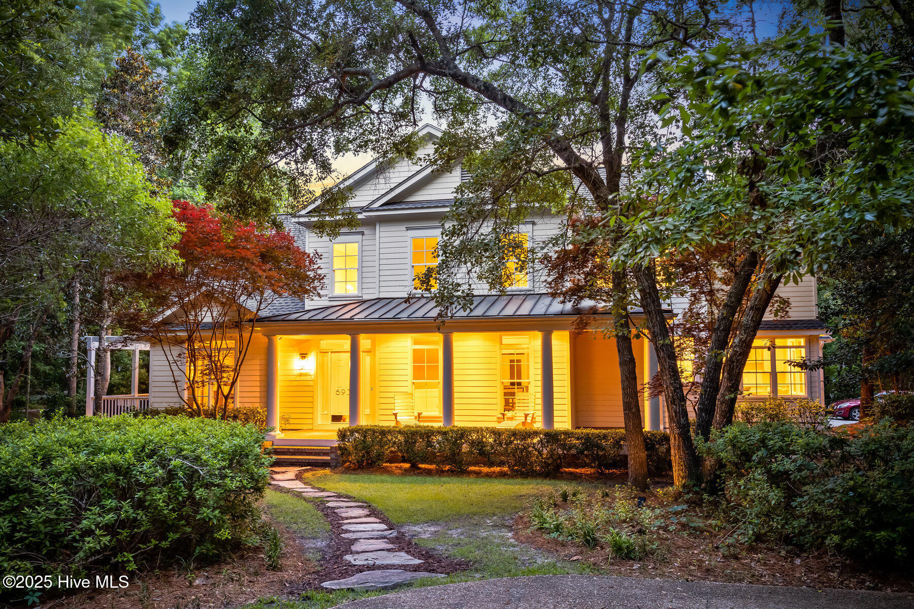 100495433 | Photo 38