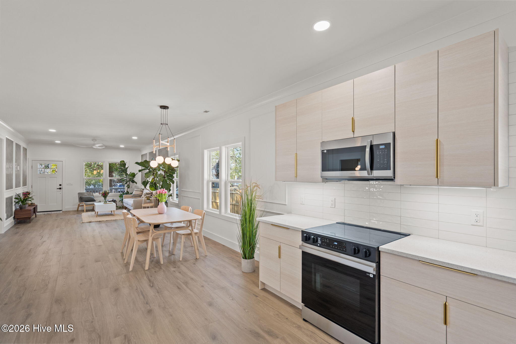 100553901 | Photo 21