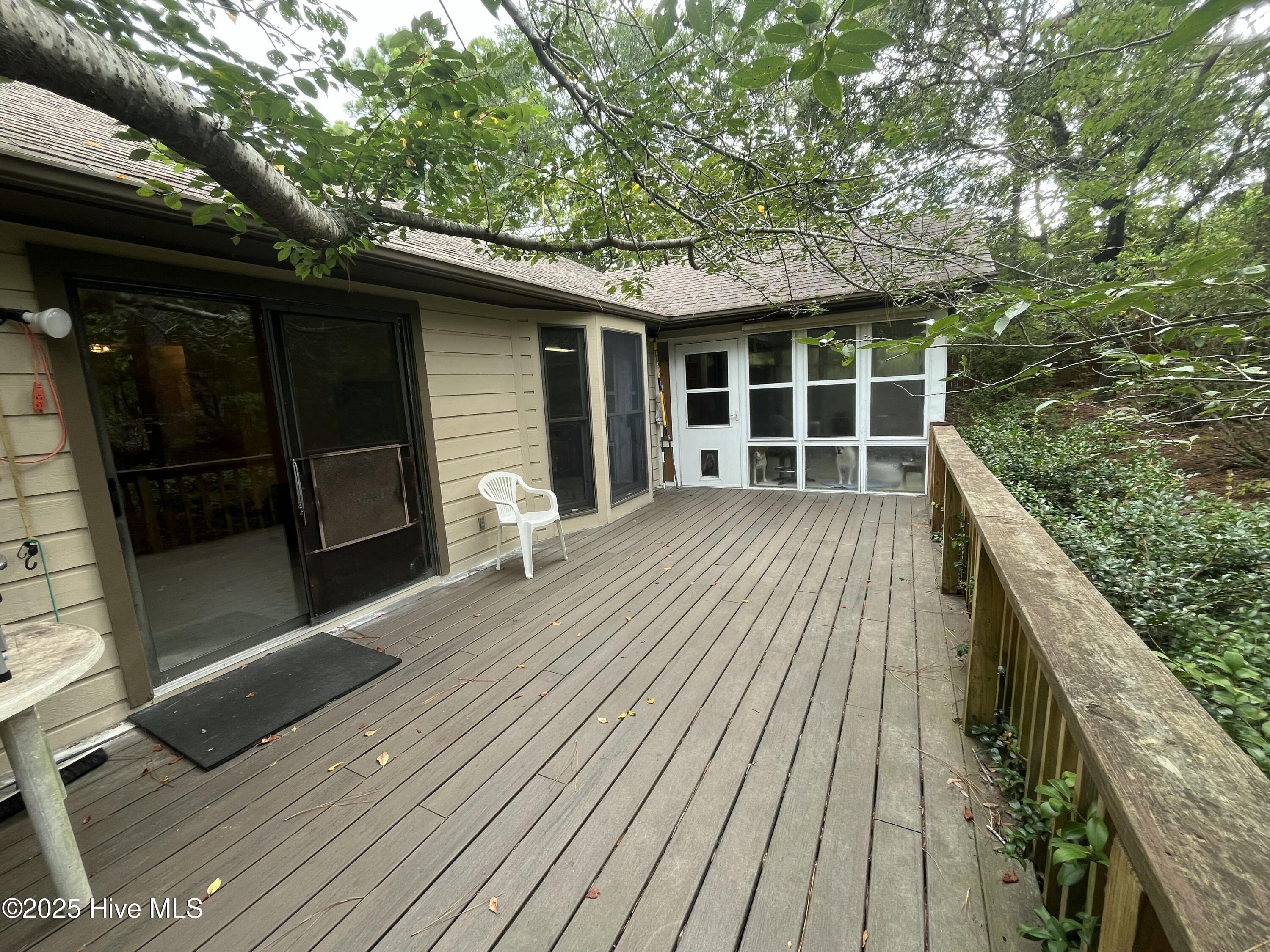 100522283 | Photo 18