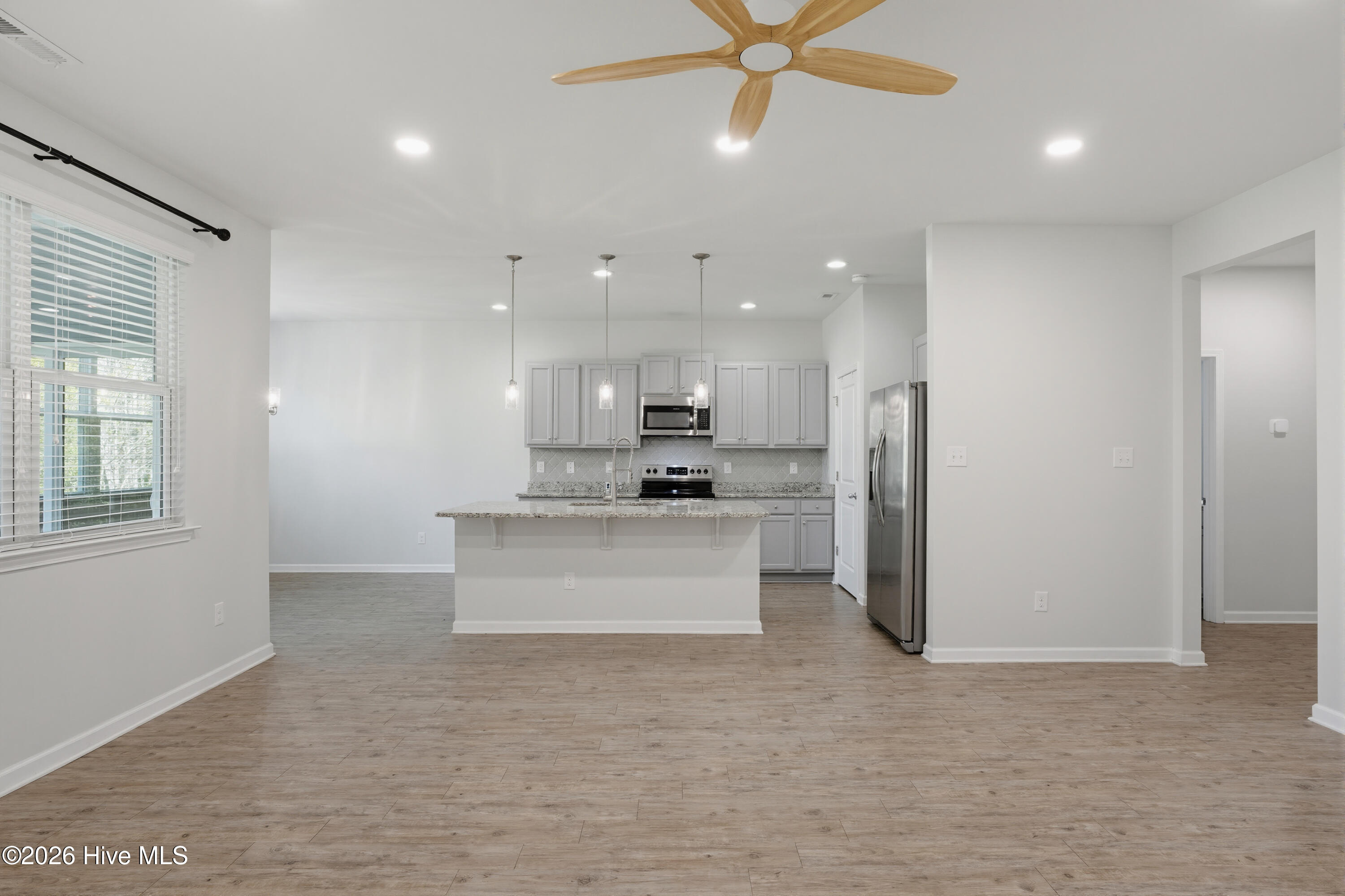 100565113 | Photo 14