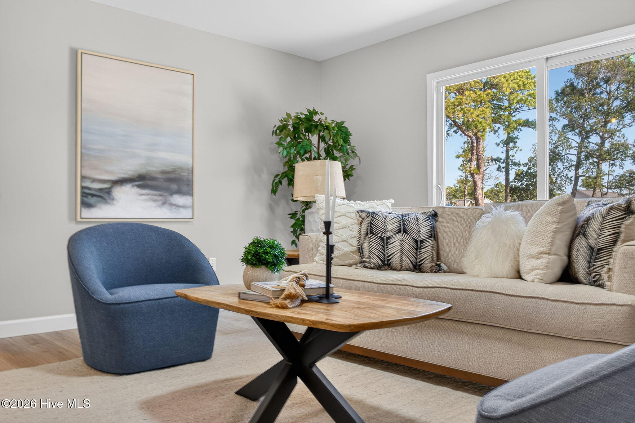 100553620 | Photo 19