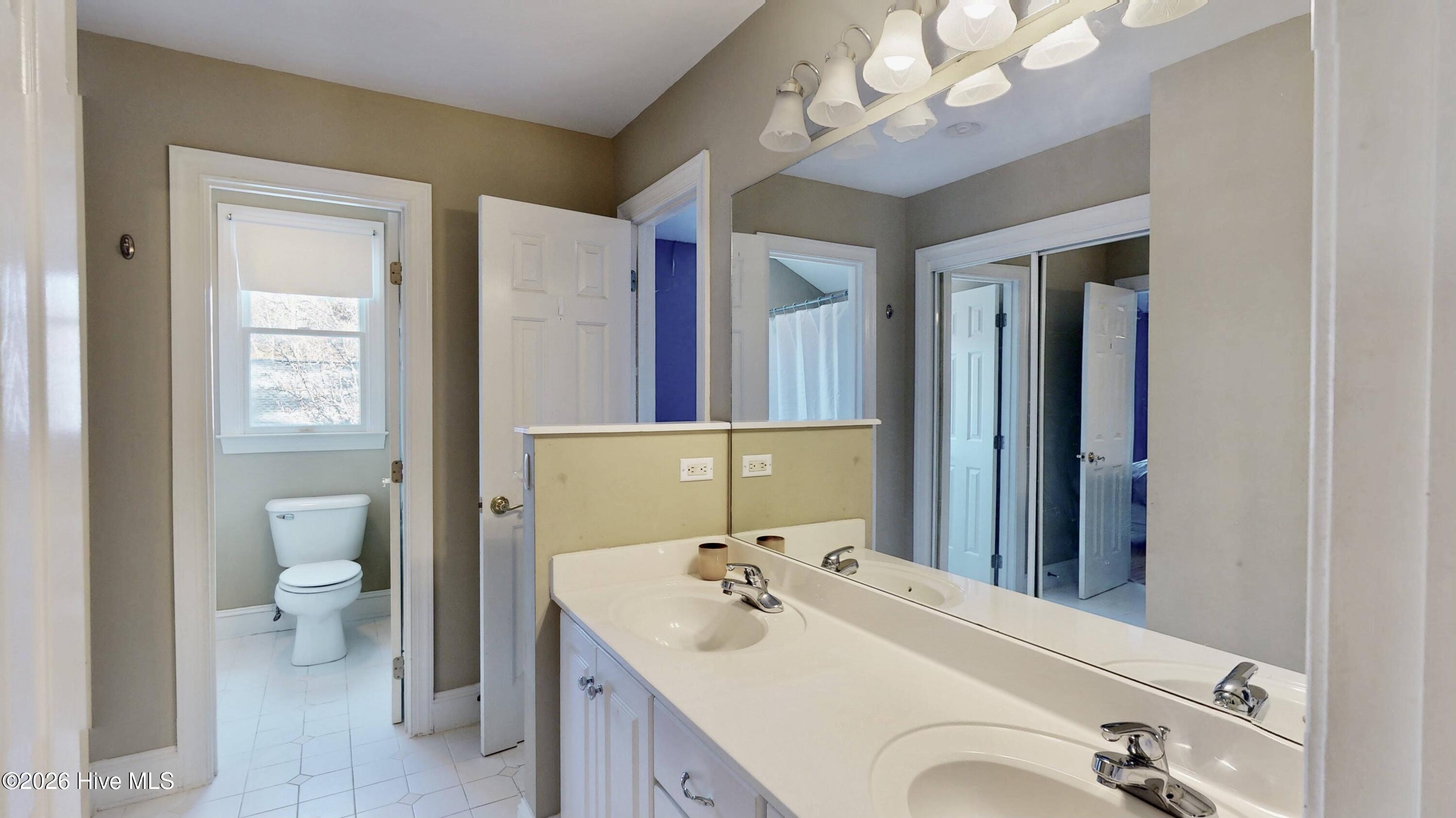 100549093 | Photo 32