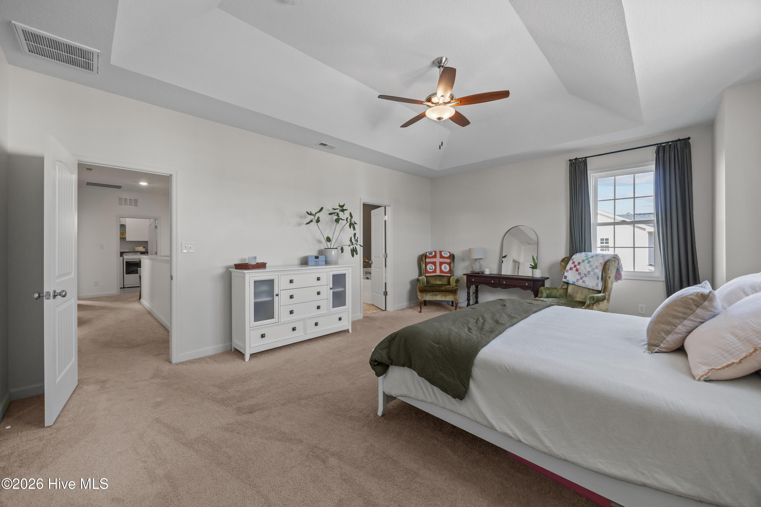 100559534 | Photo 23