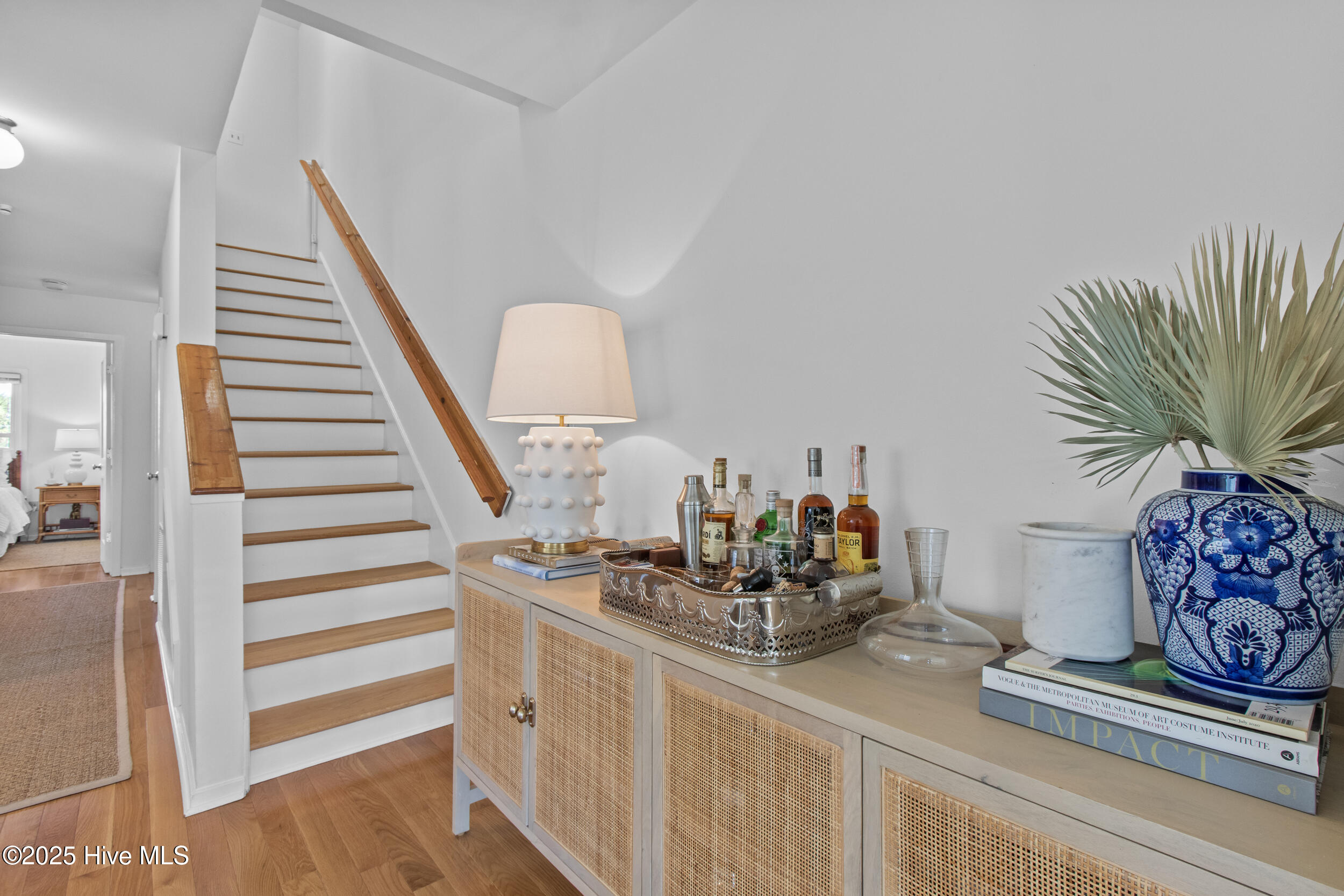 100545997 | Photo 26