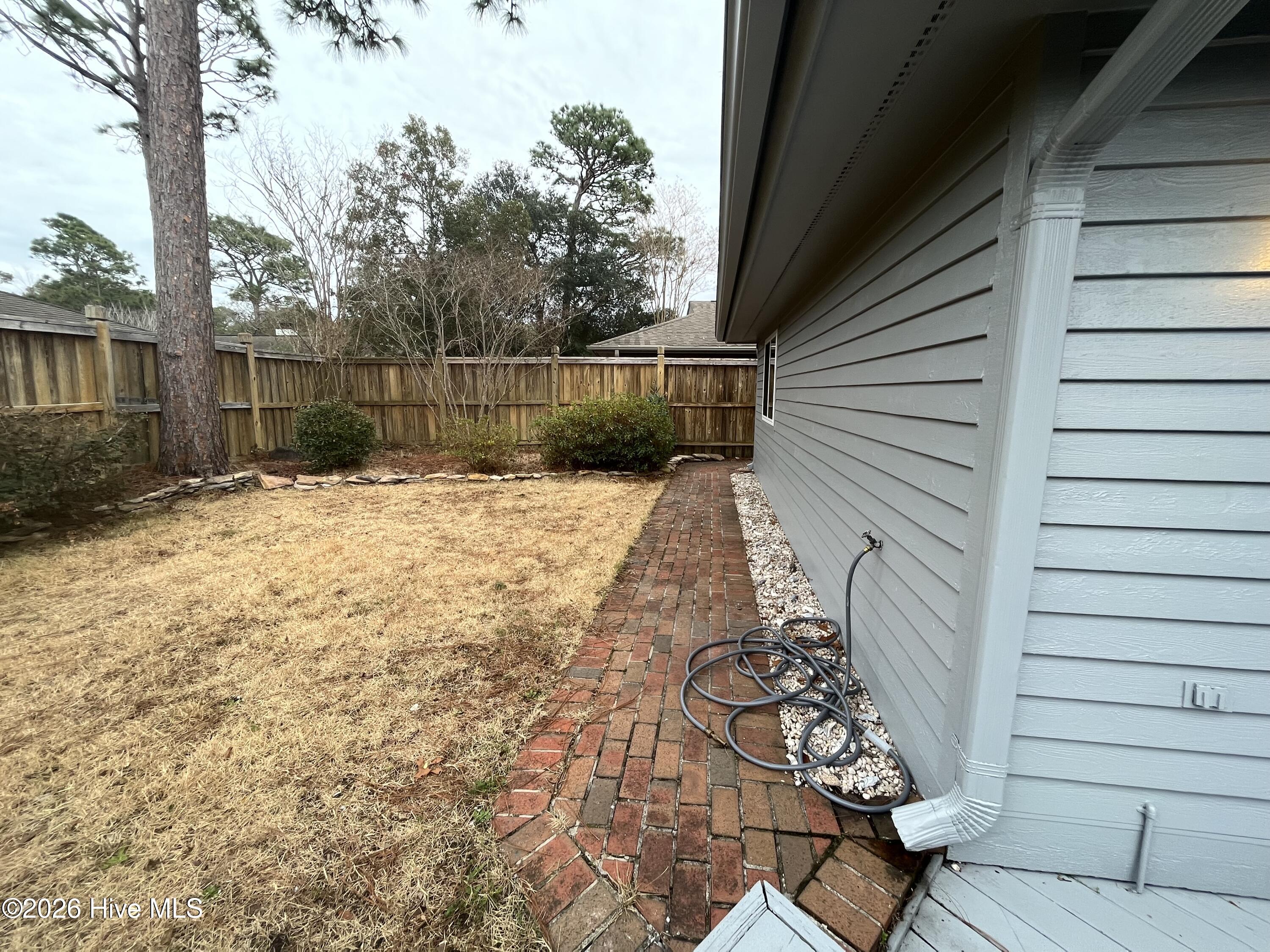 100556332 | Photo 27