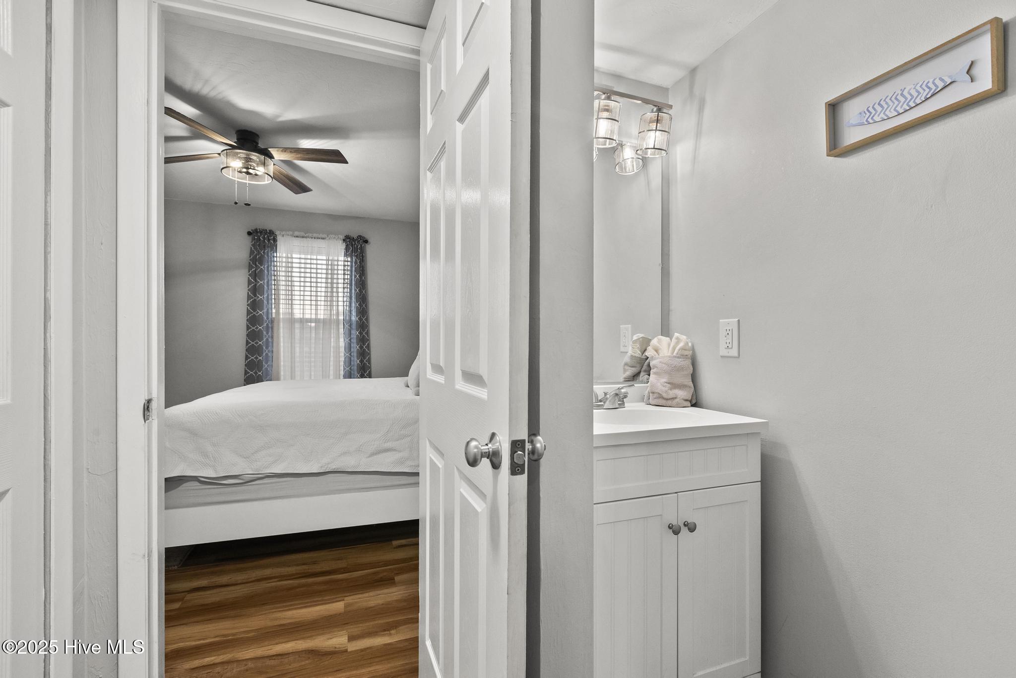 100546076 | Photo 18