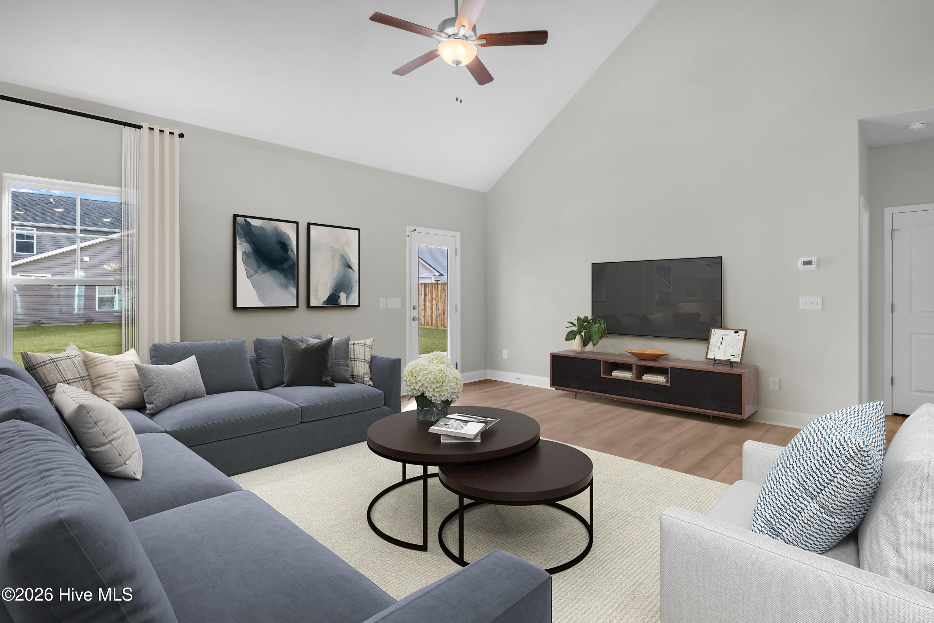 100552791 | Photo 75