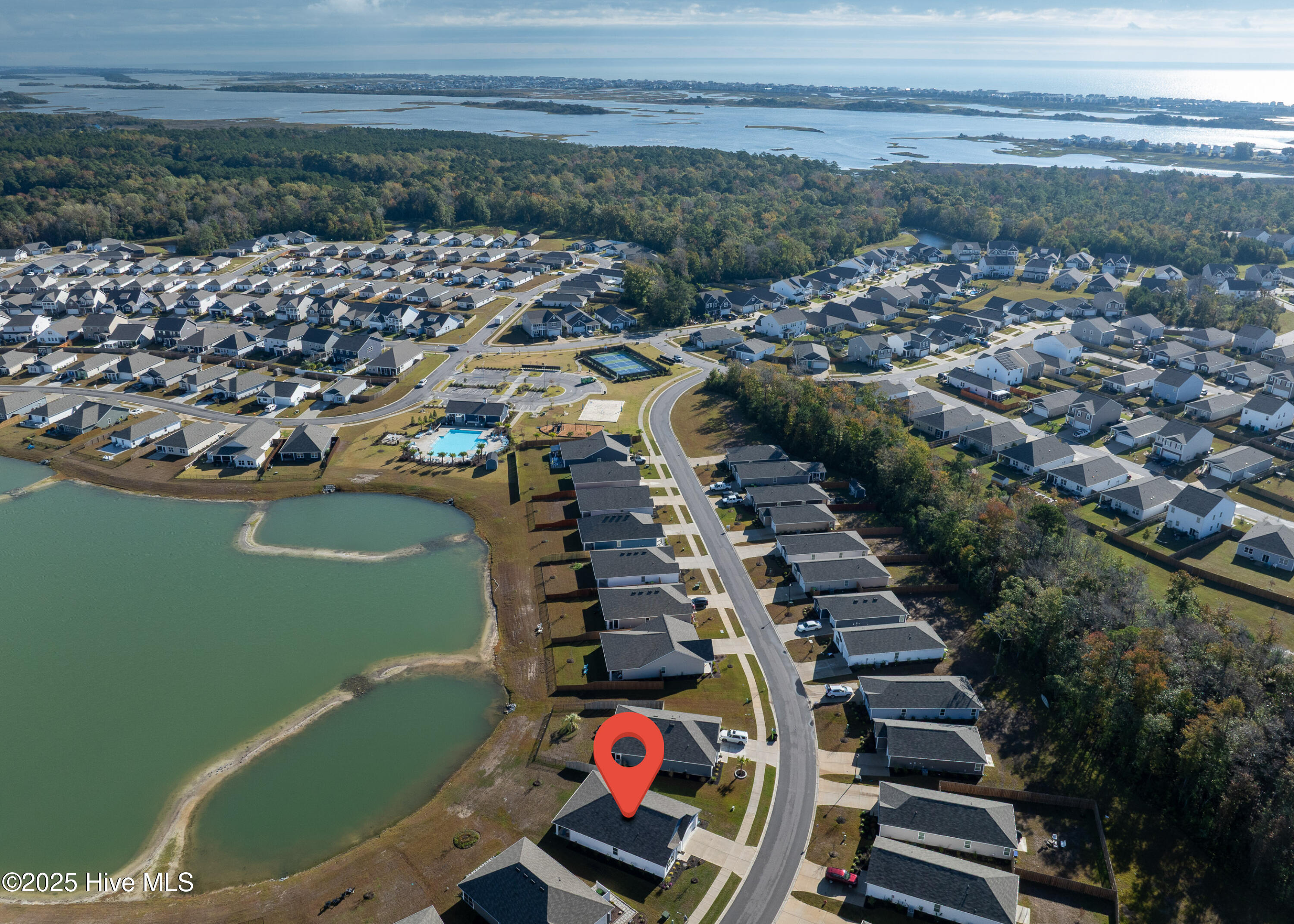 100543379 | Photo 38