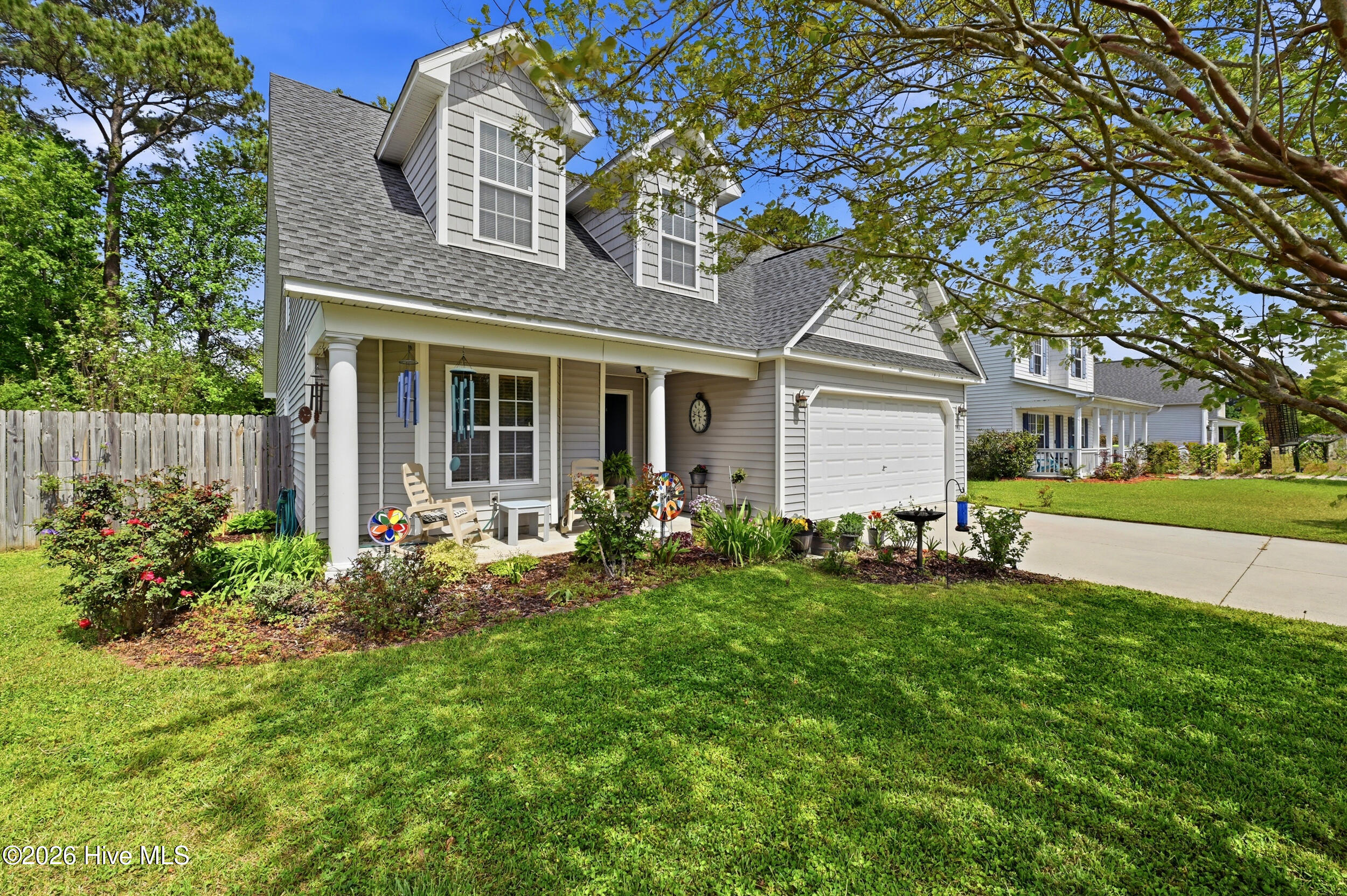 100566143 | Photo 48