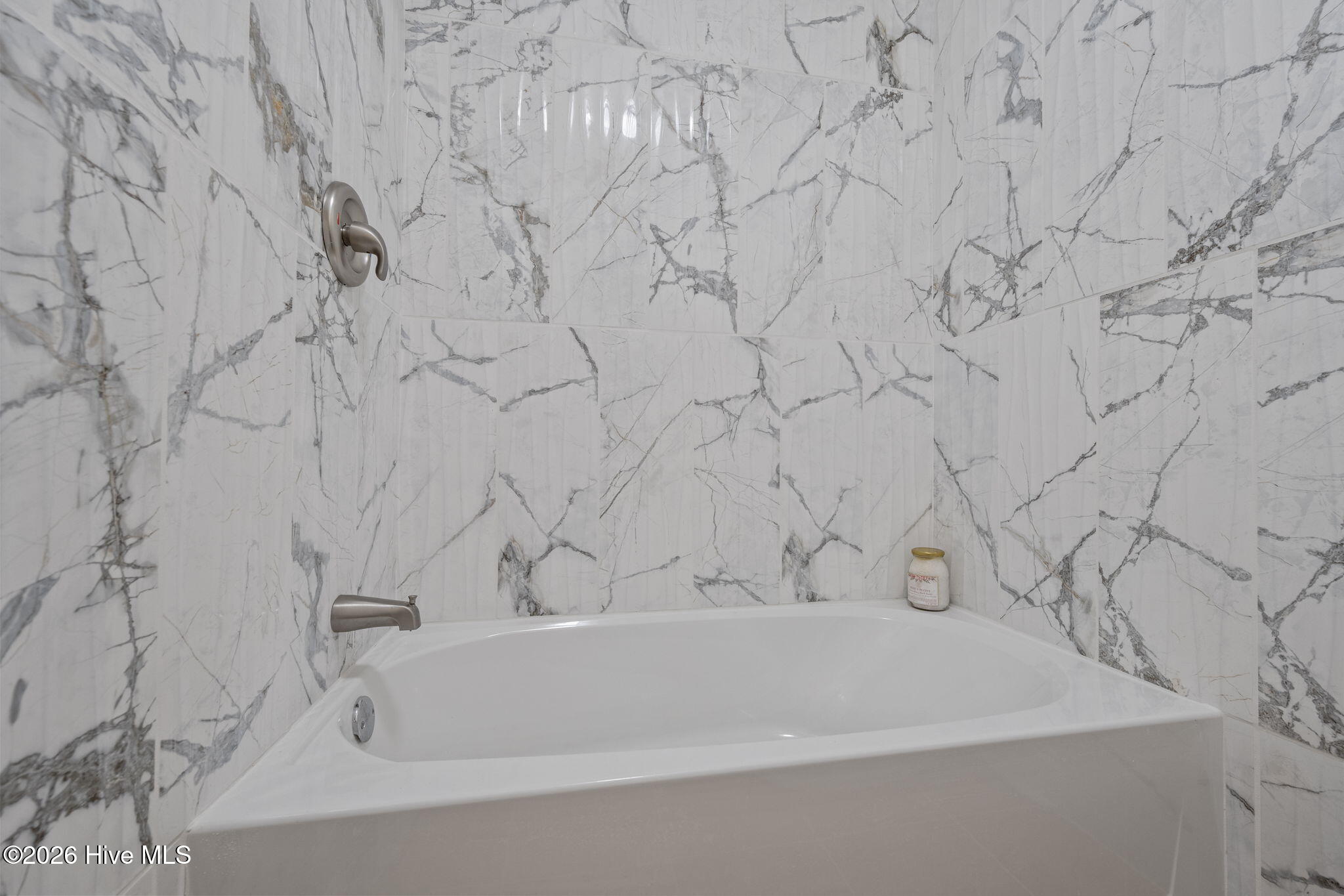 100540985 | Photo 30