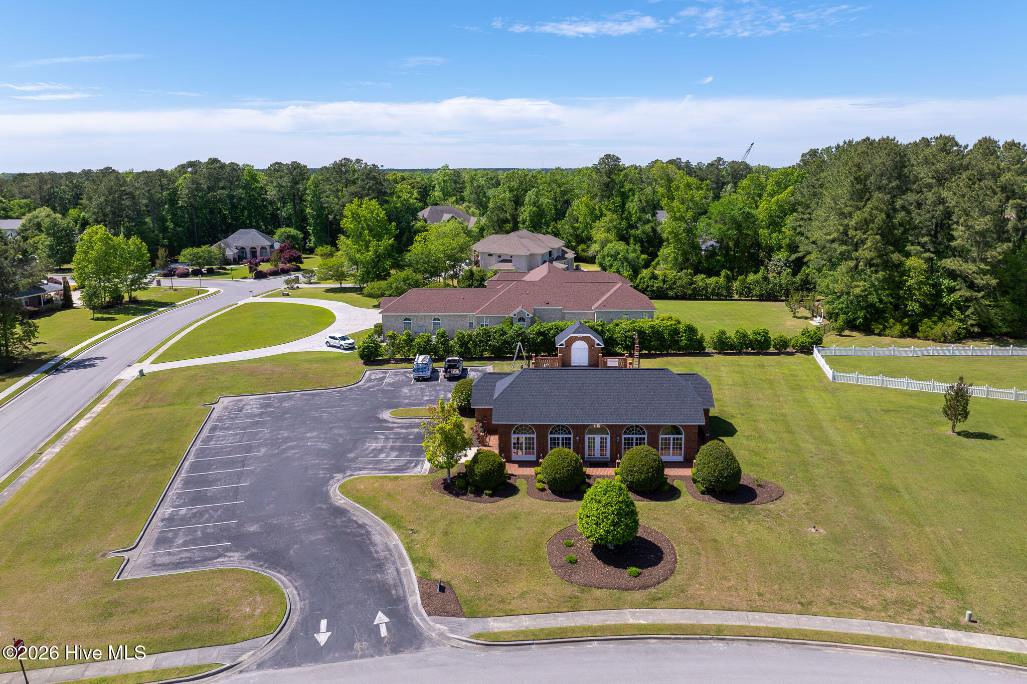 100570266 | Photo 89