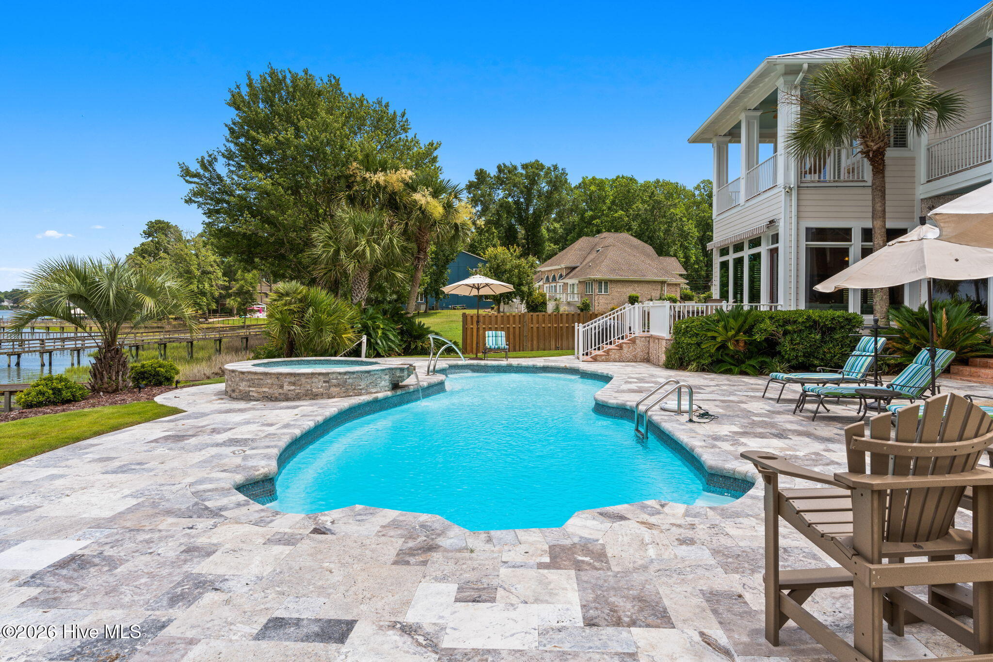 100554709 | Photo 31