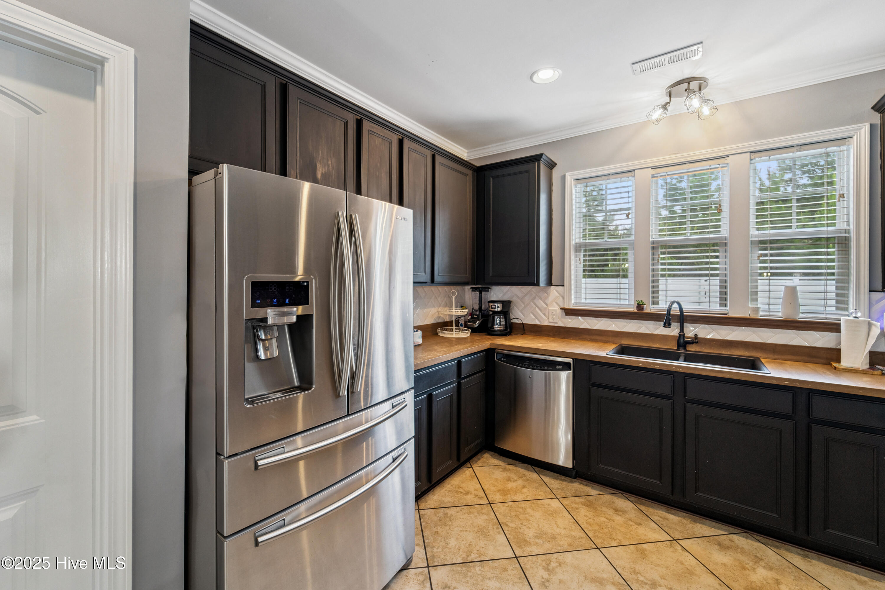 100516932 | Photo 29