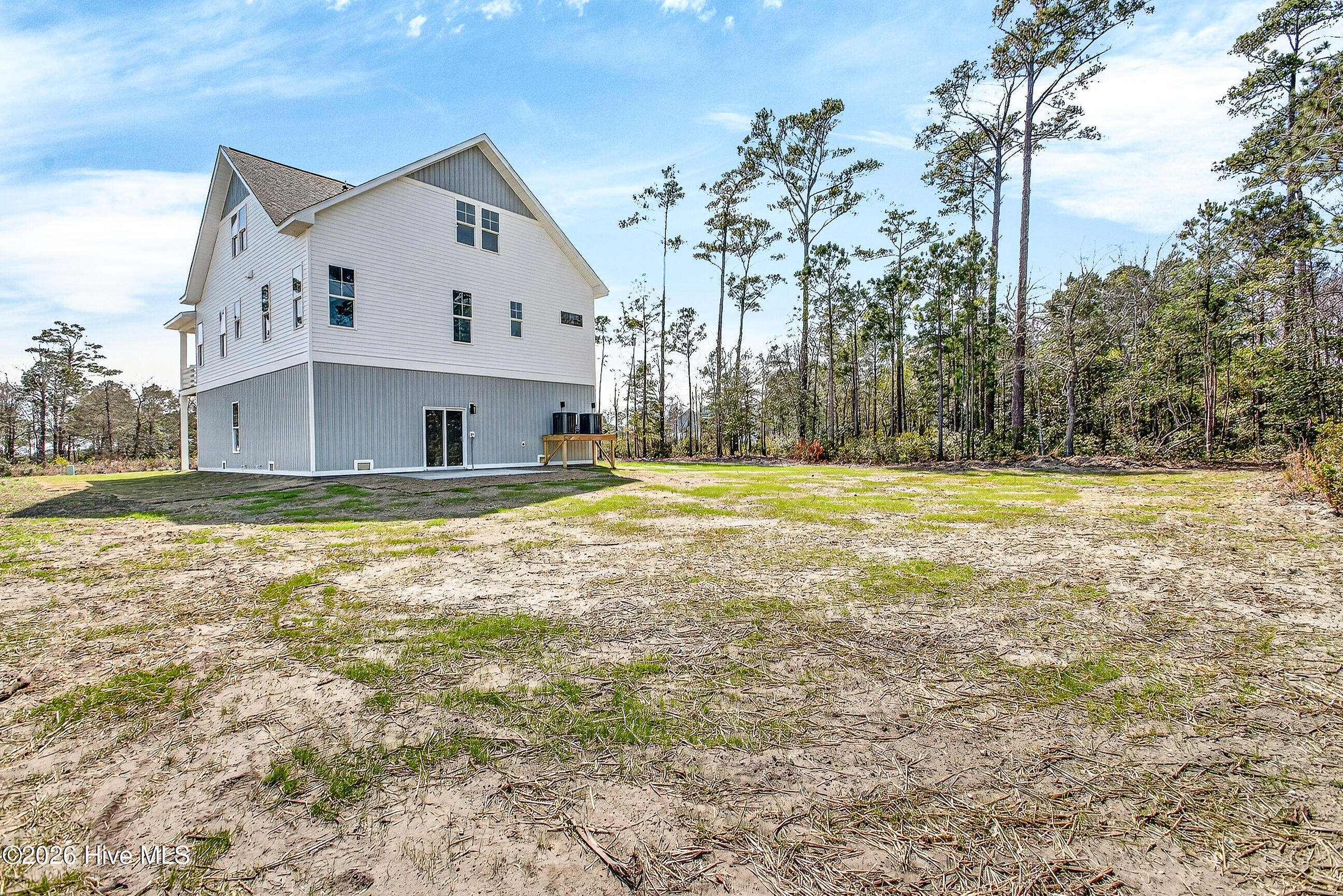 100559687 | Photo 33