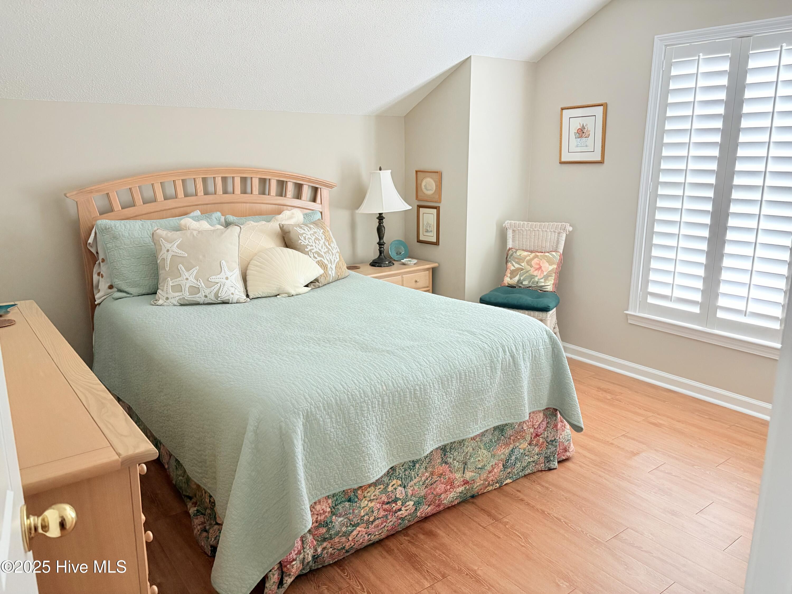 100529458 | Photo 28