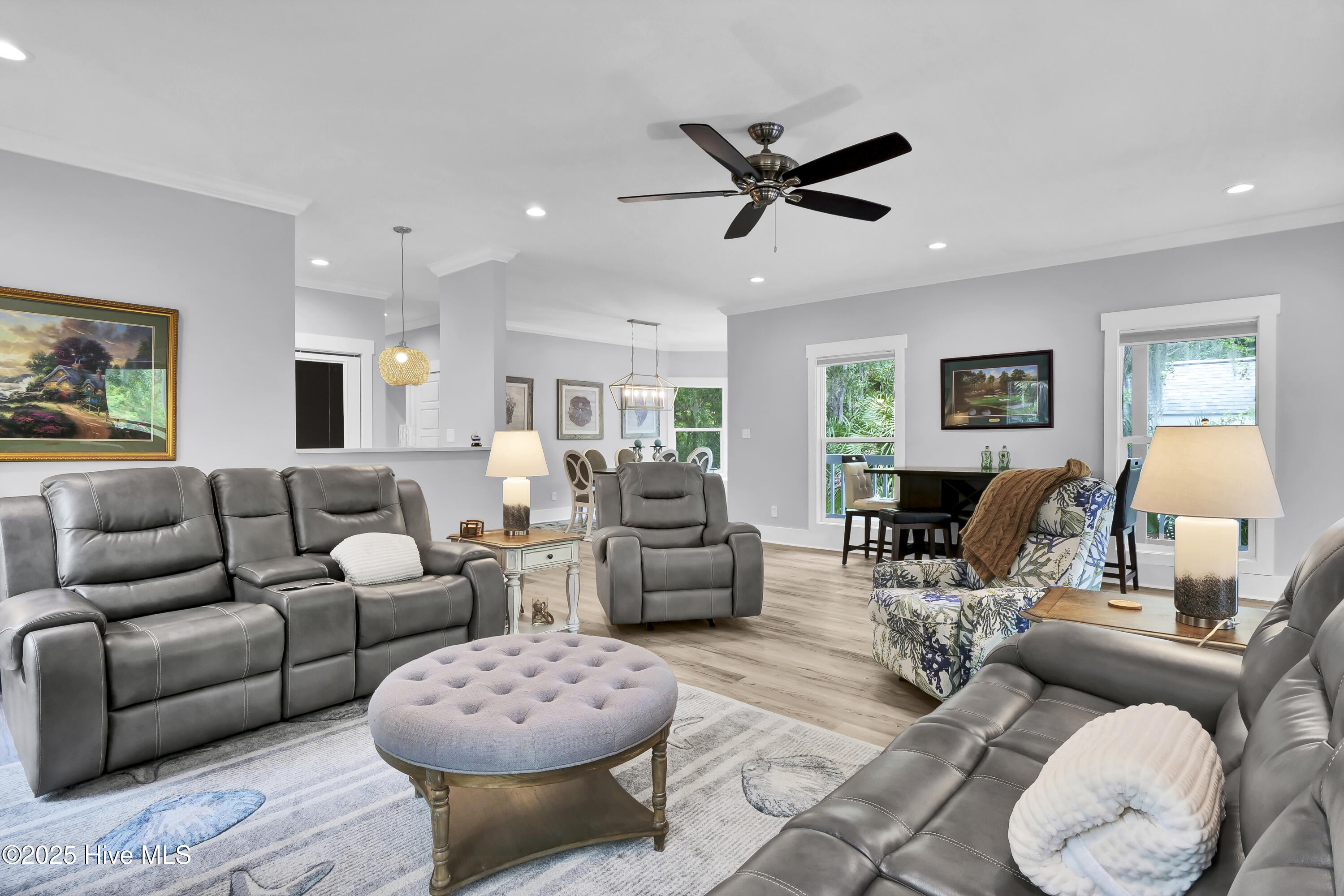 100542067 | Photo 10