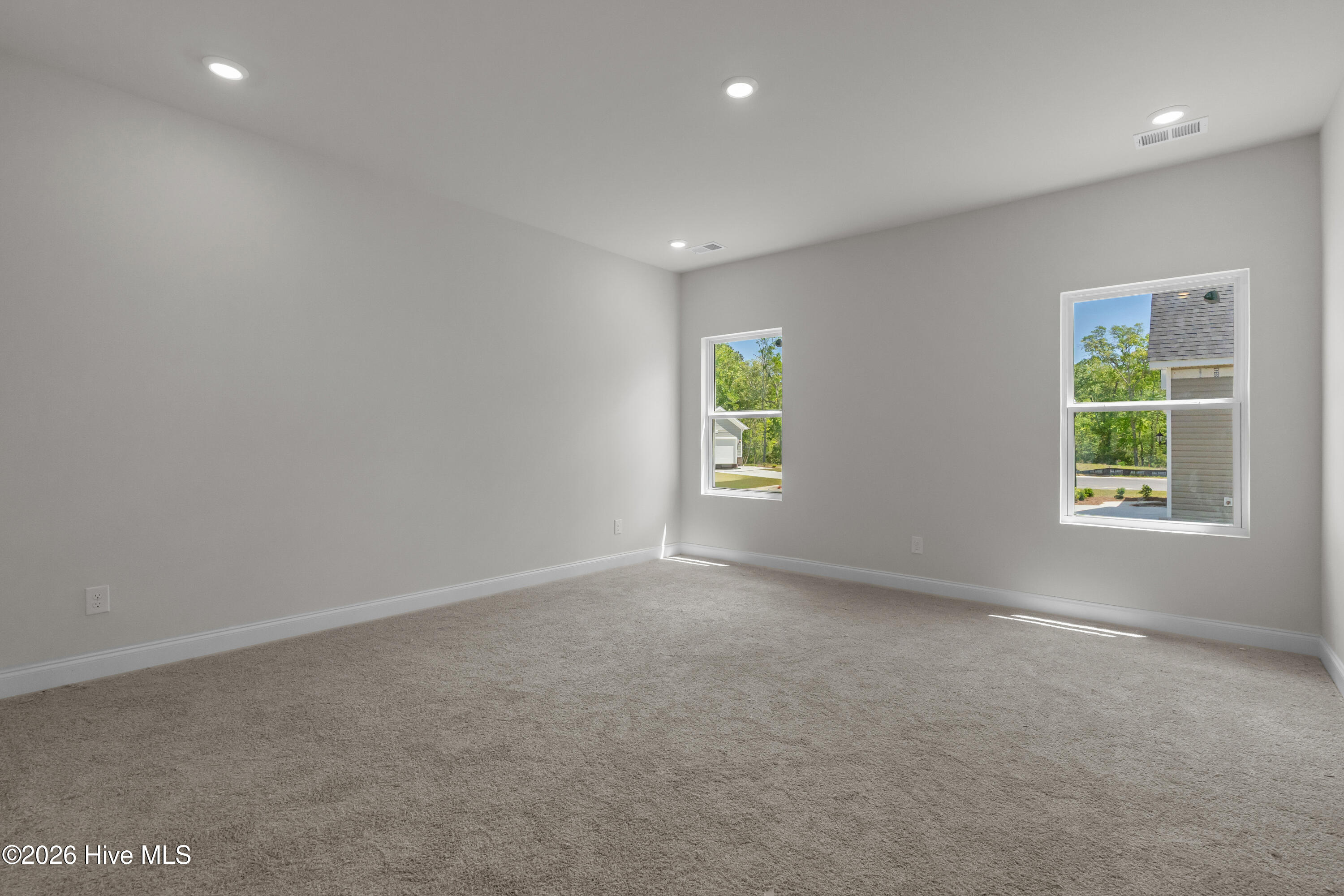 100554744 | Photo 27