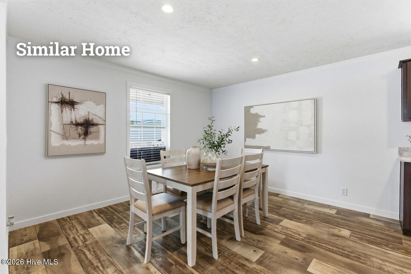 100568466 | Photo 12