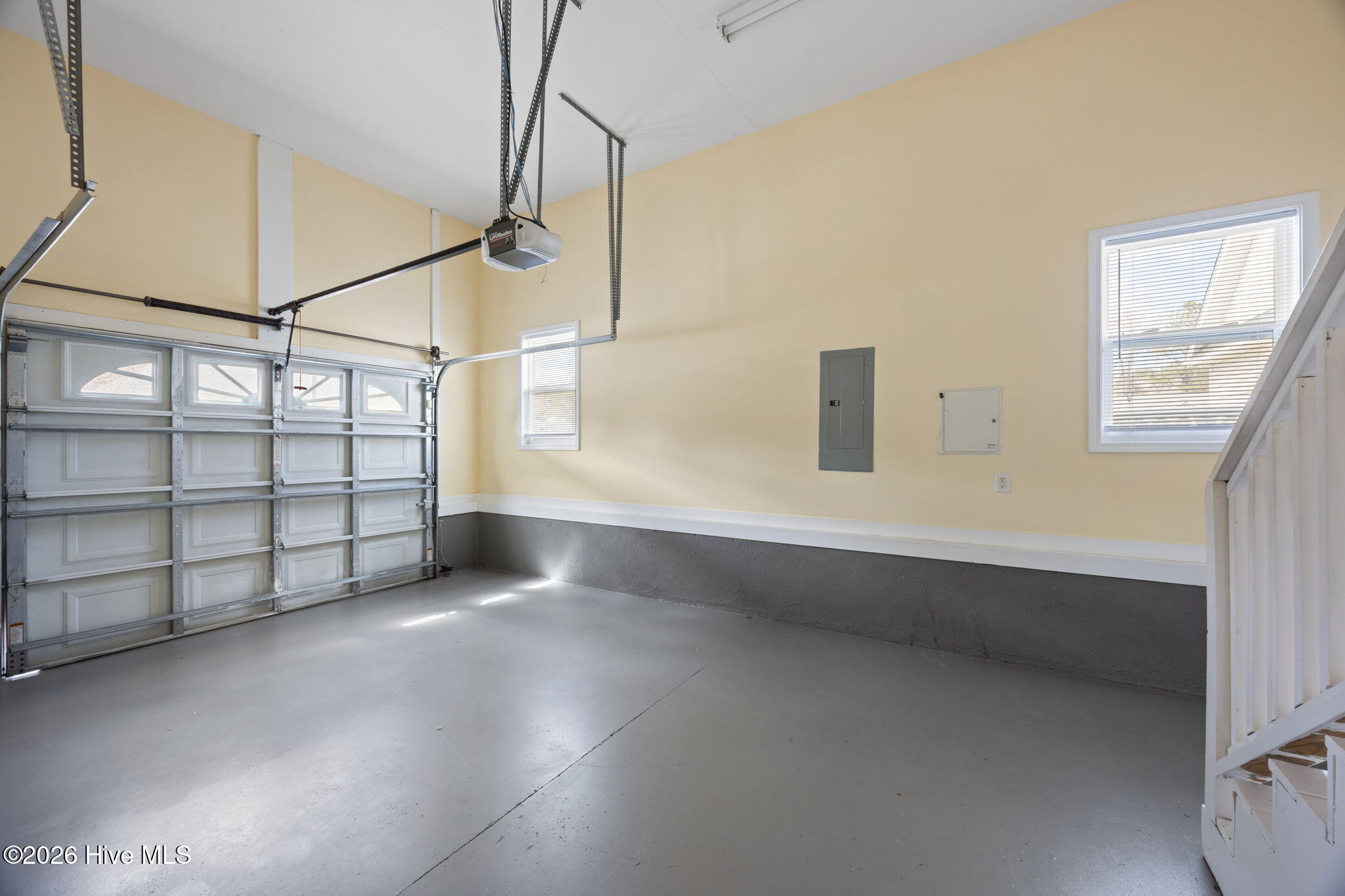 16-web-or-mls-0C0A5543