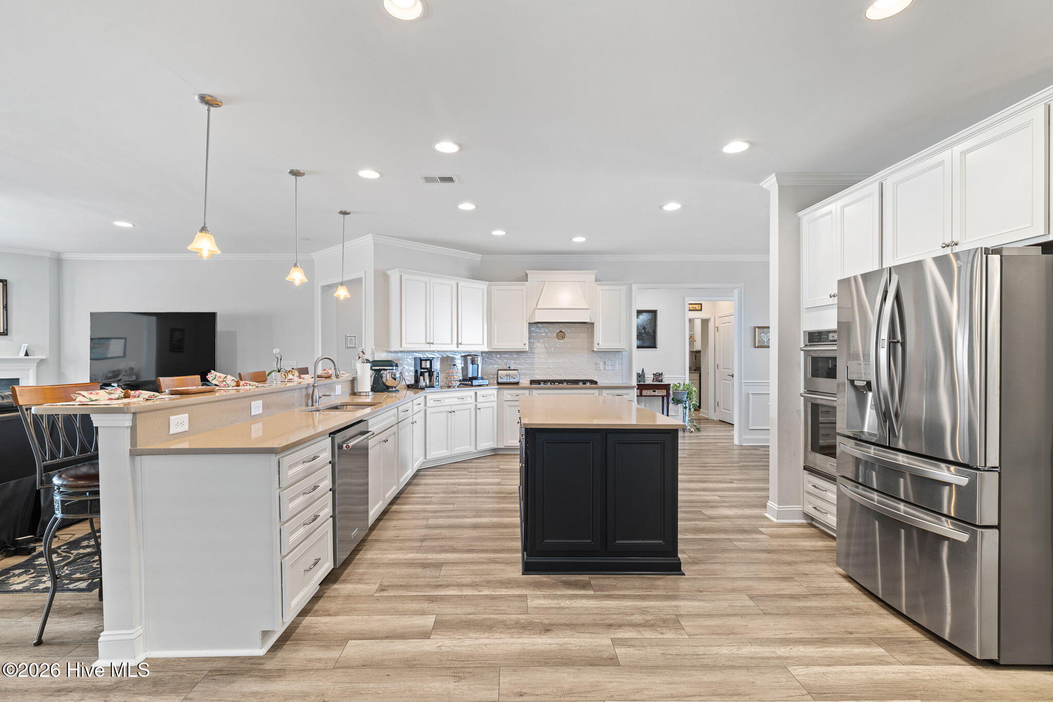 100564414 | Photo 11