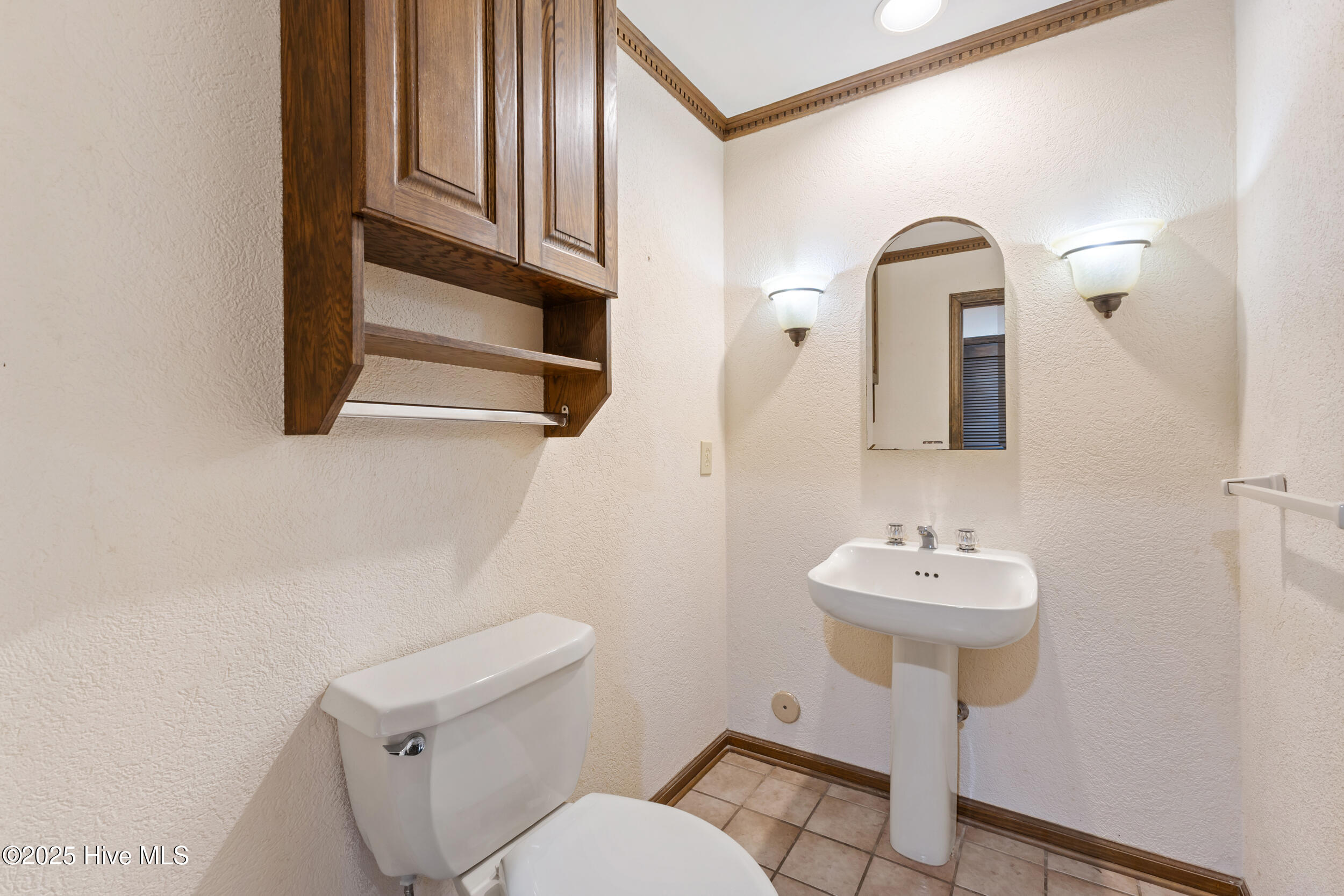 100541018 | Photo 38