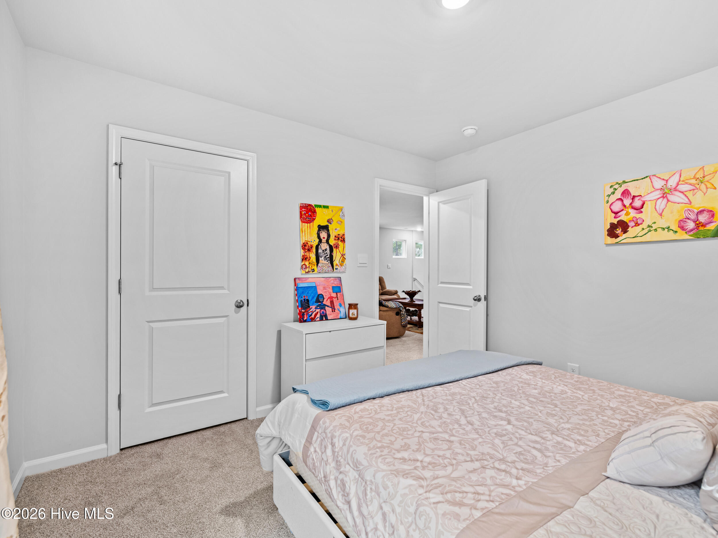 100562938 | Photo 37