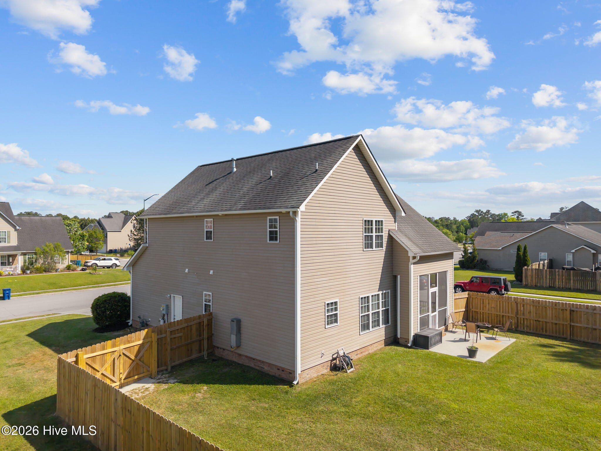 100569646 | Photo 36