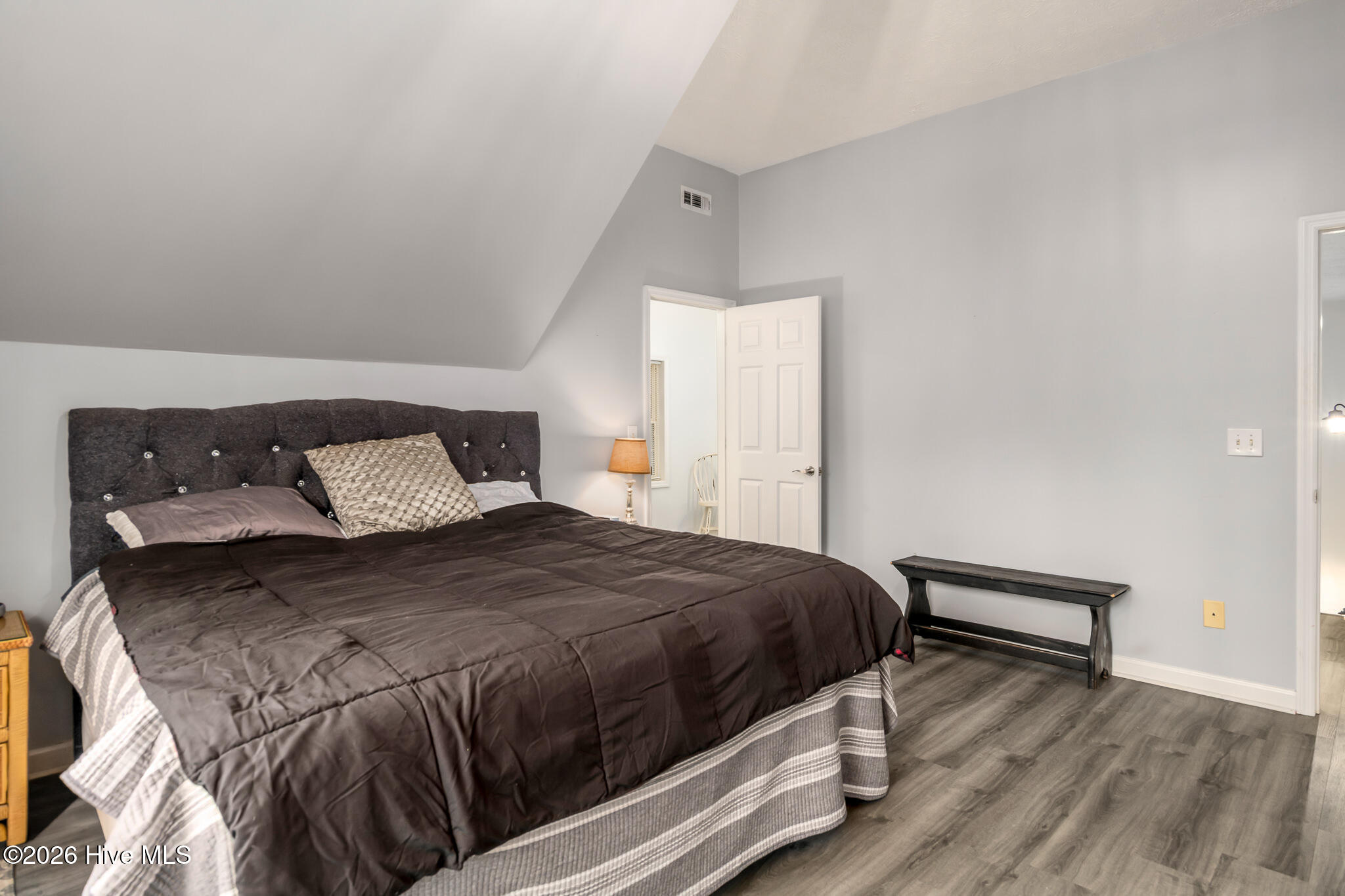 100549420 | Photo 29