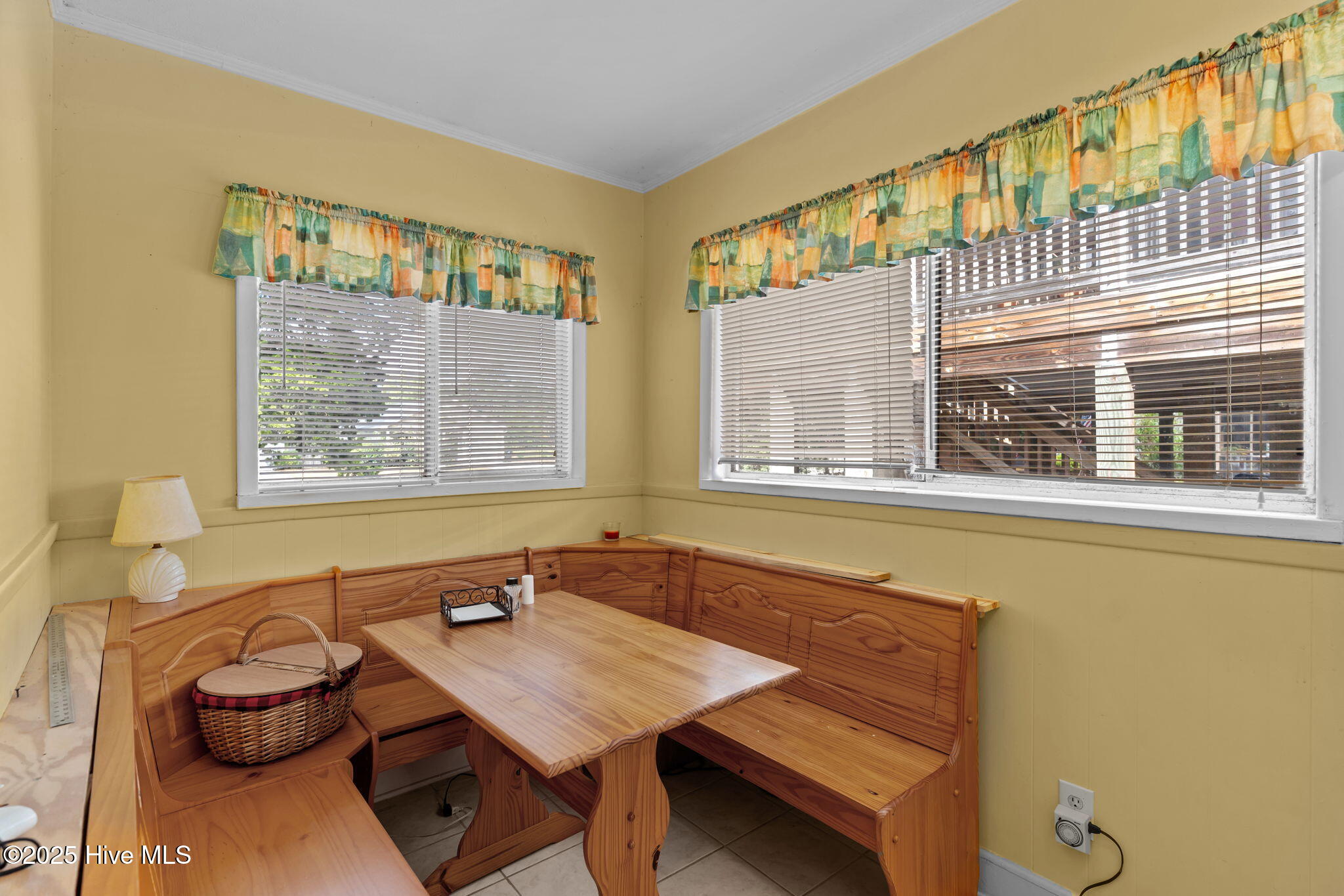 100536302 | Photo 18