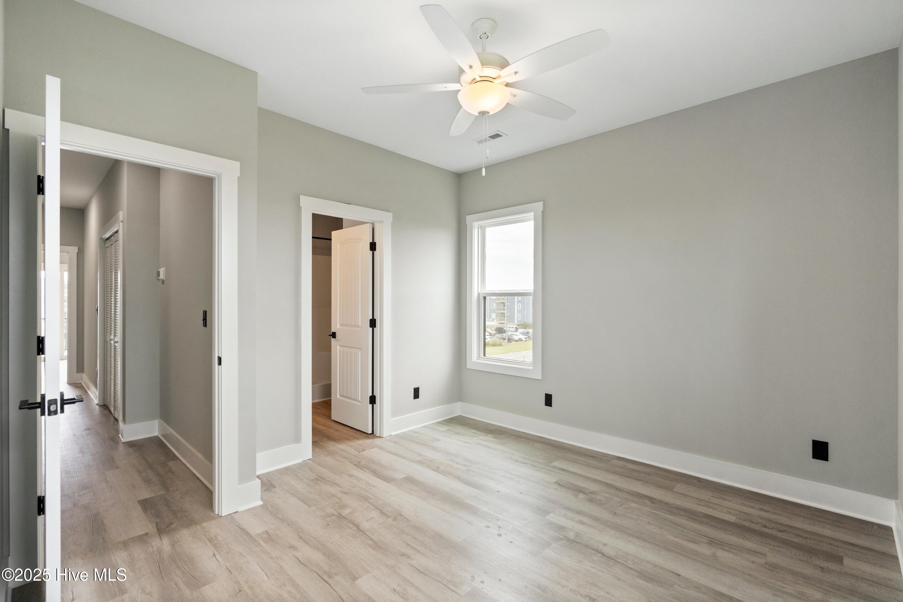 100478473 | Photo 43