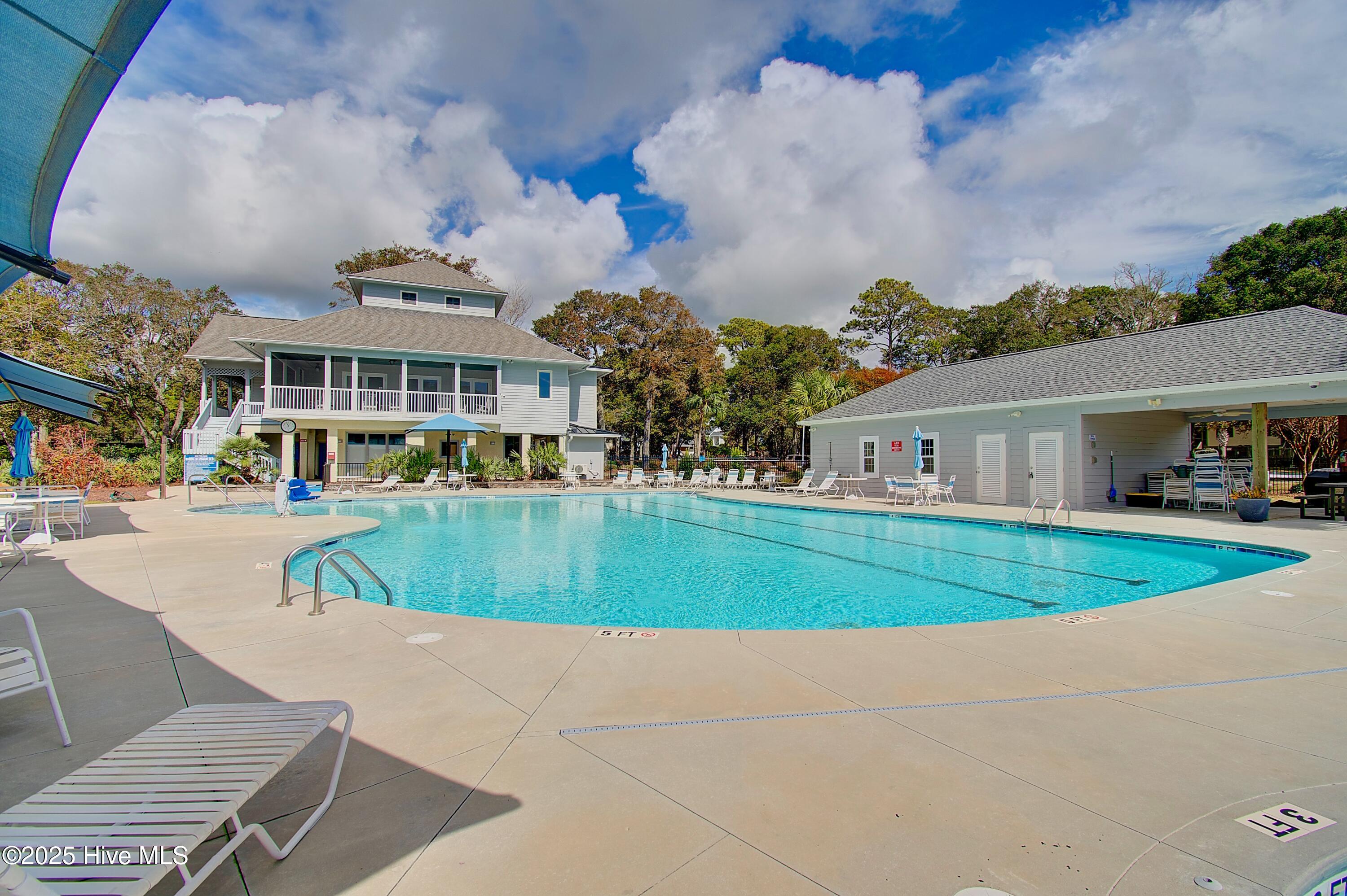 100545354 | Photo 62