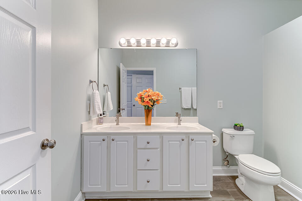 100555242 | Photo 17