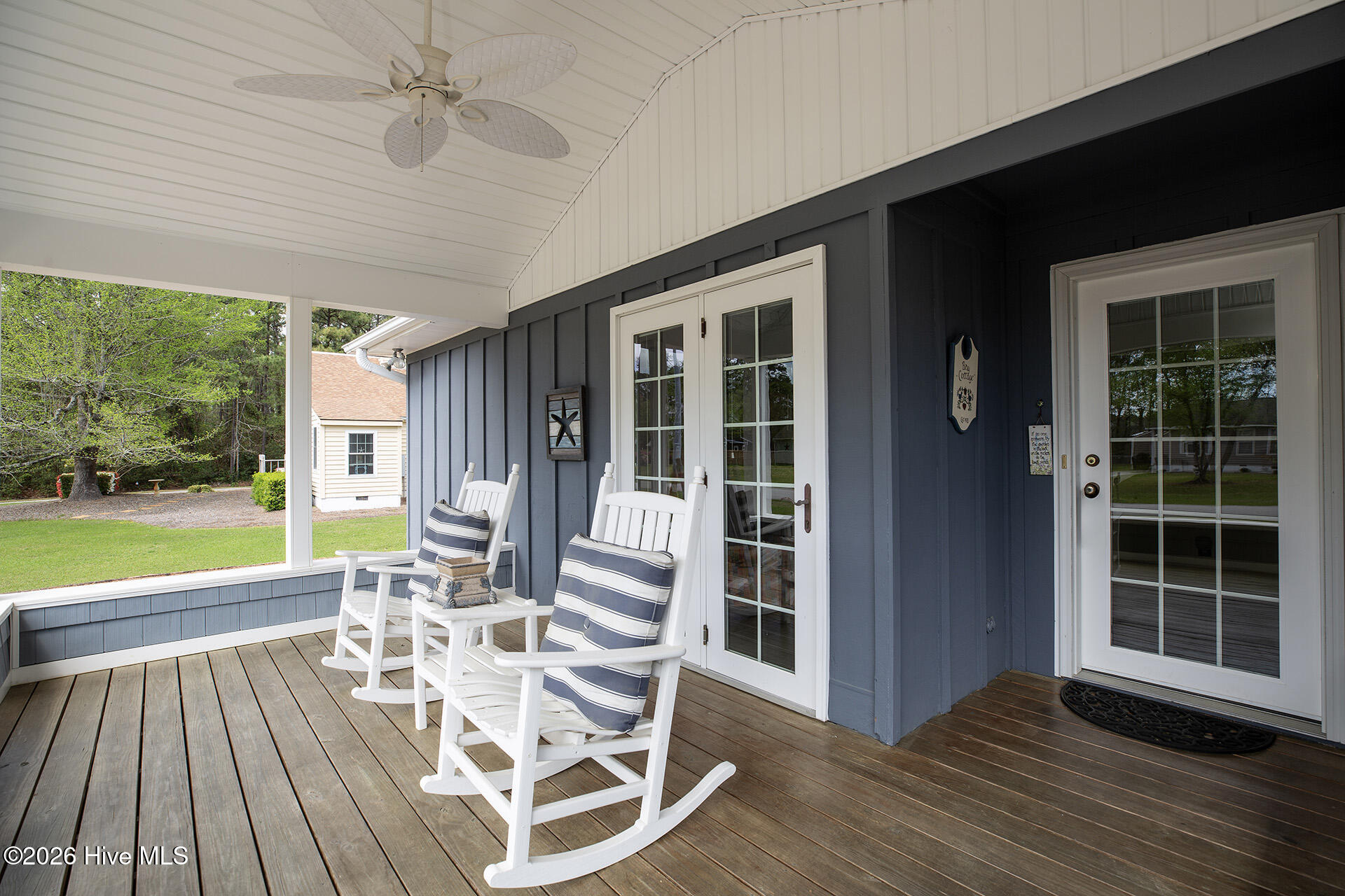 100565363 | Photo 10