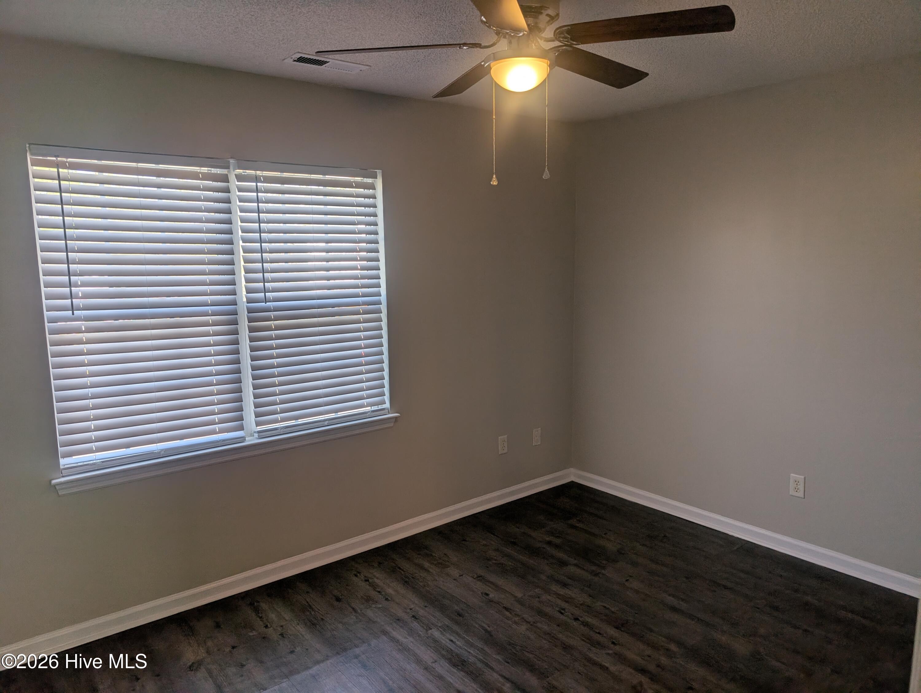 100553271 | Photo 14