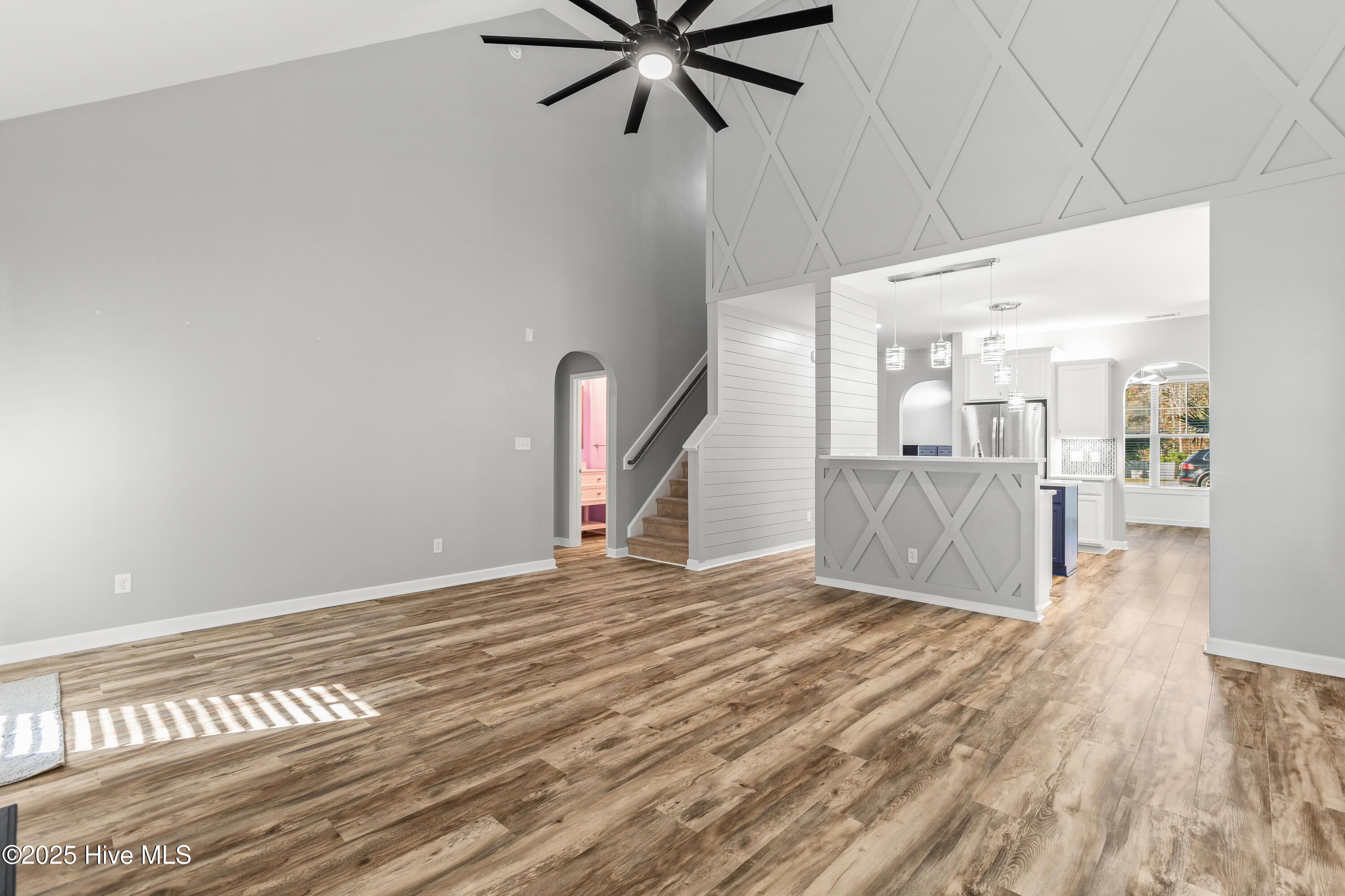 100541527 | Photo 18