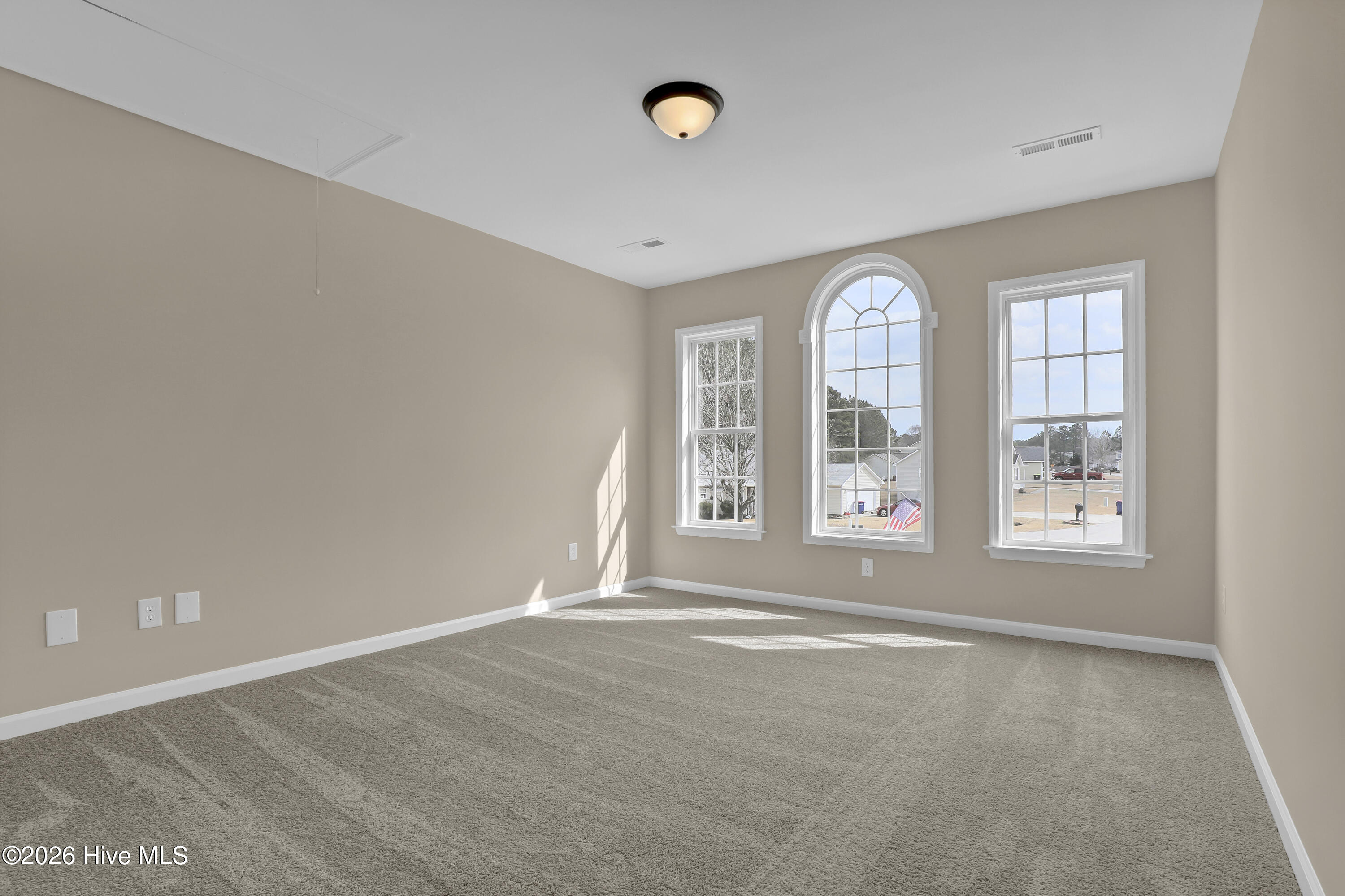 100556973 | Photo 14