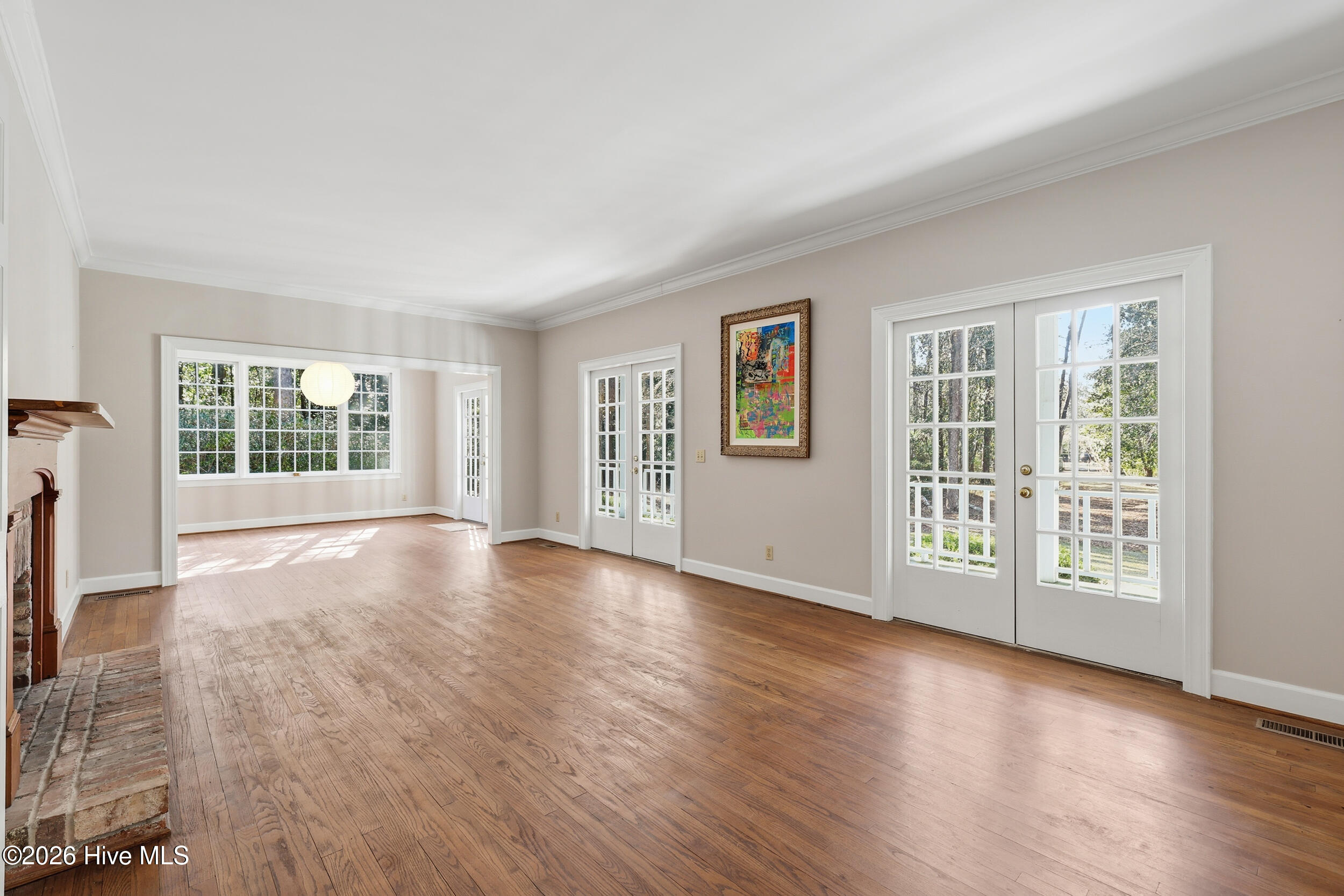 100554424 | Photo 10