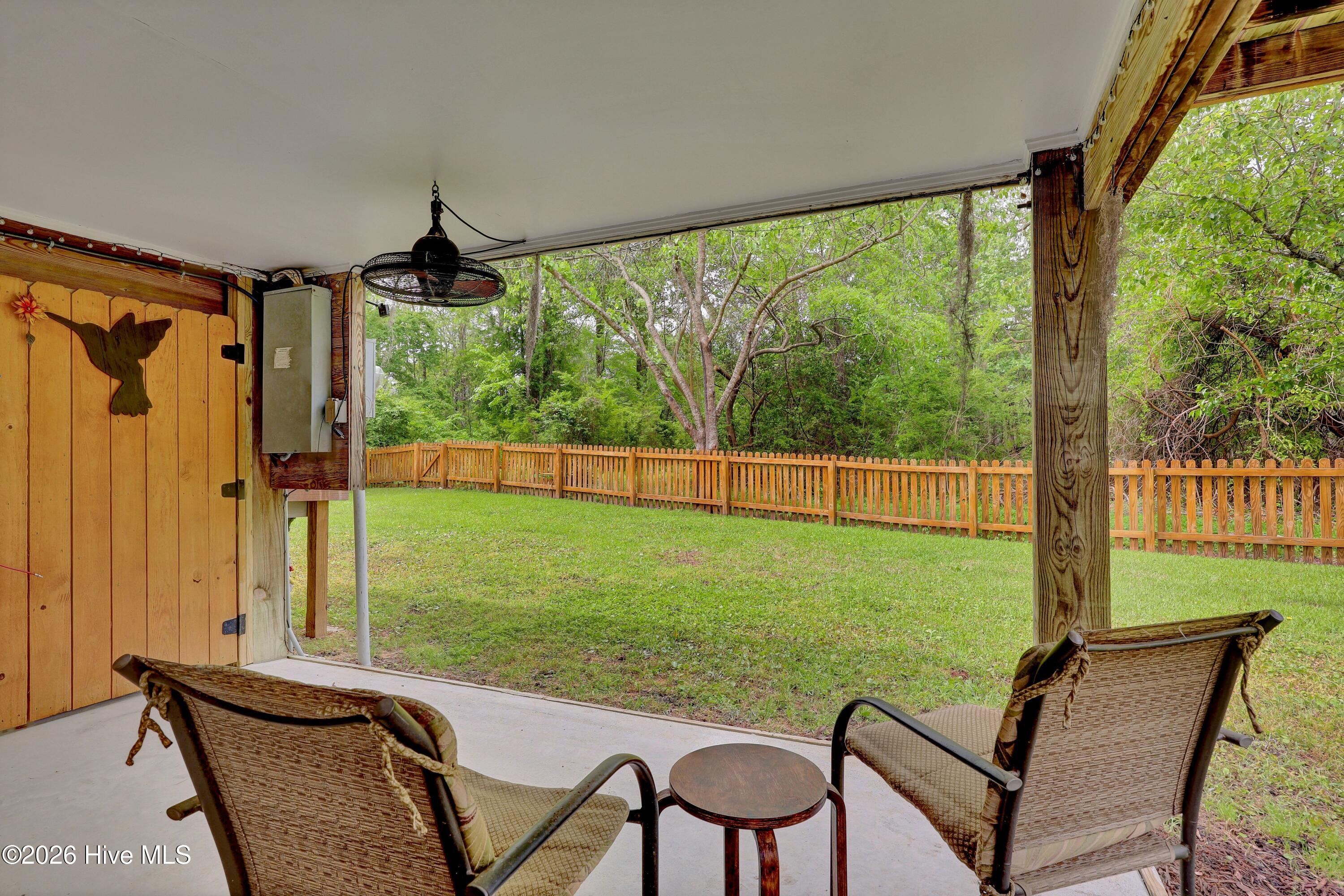 100564769 | Photo 25