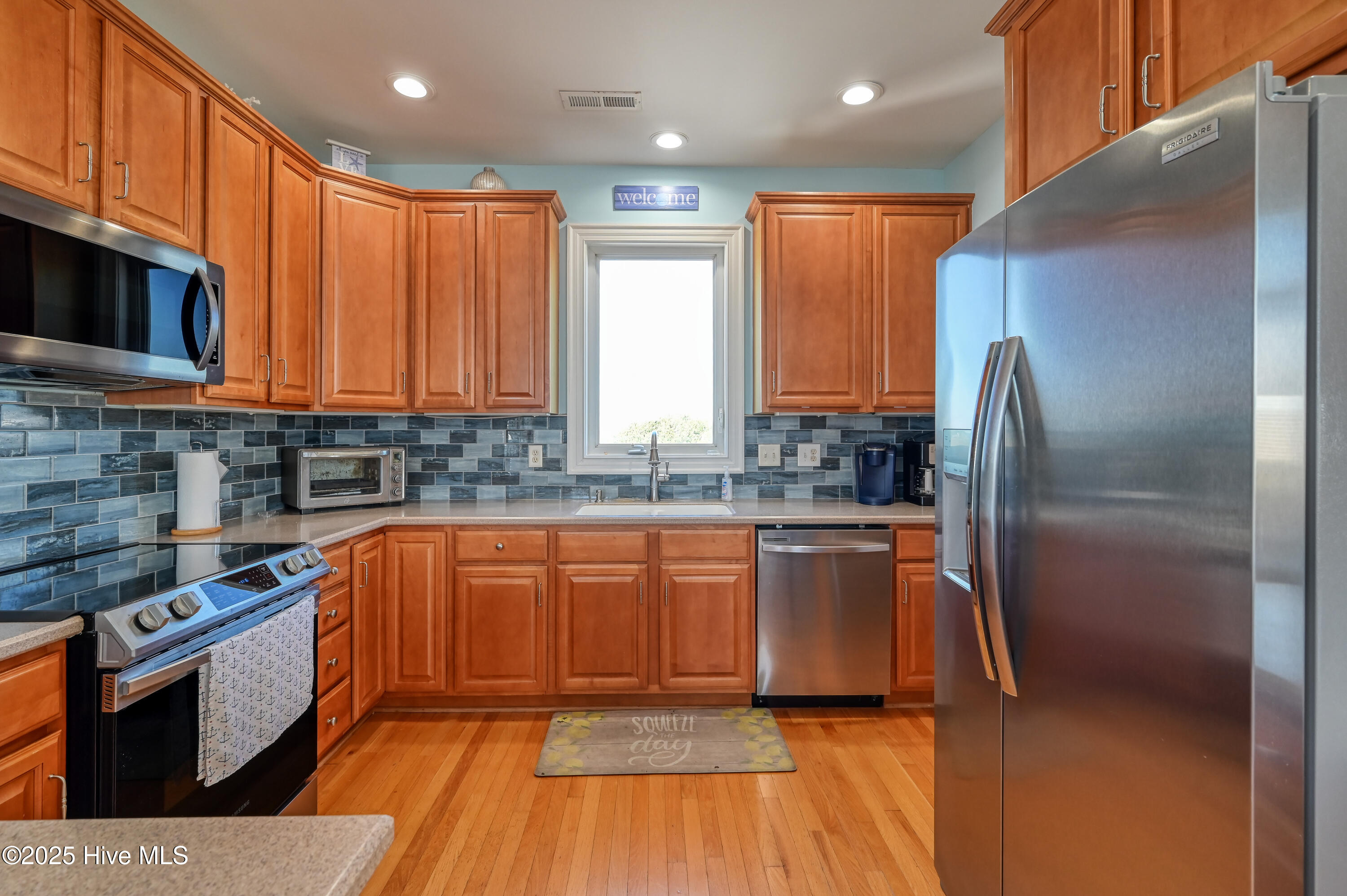 100518559 | Photo 12