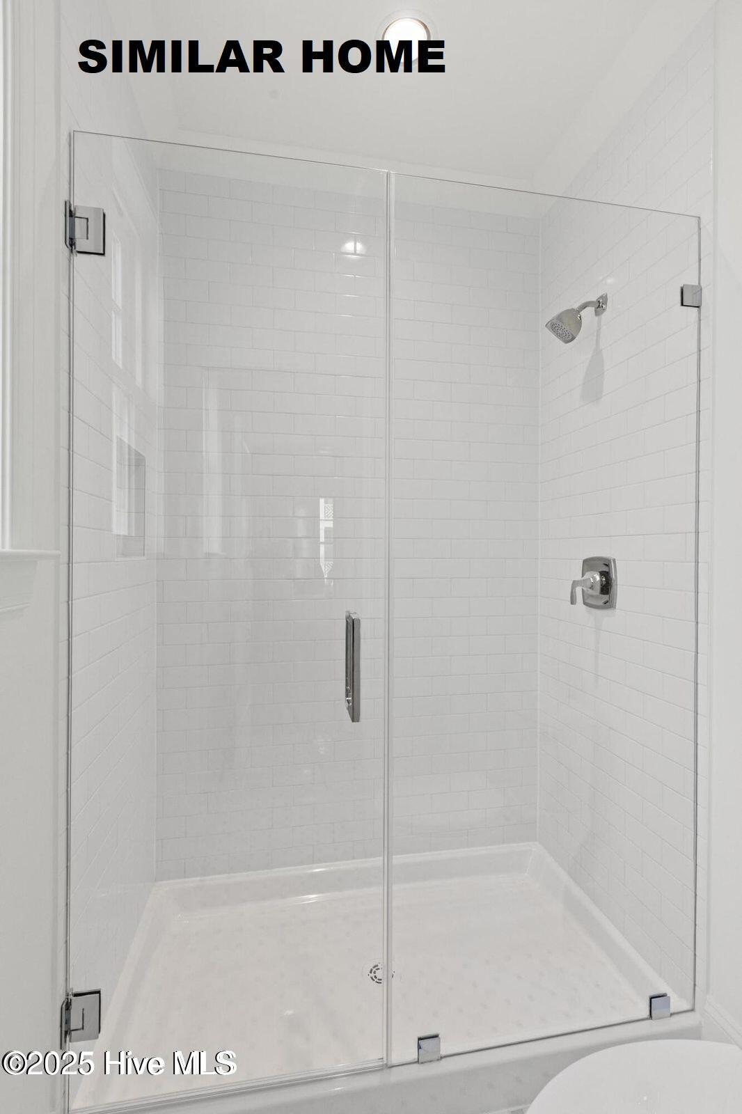 100519432 | Photo 24