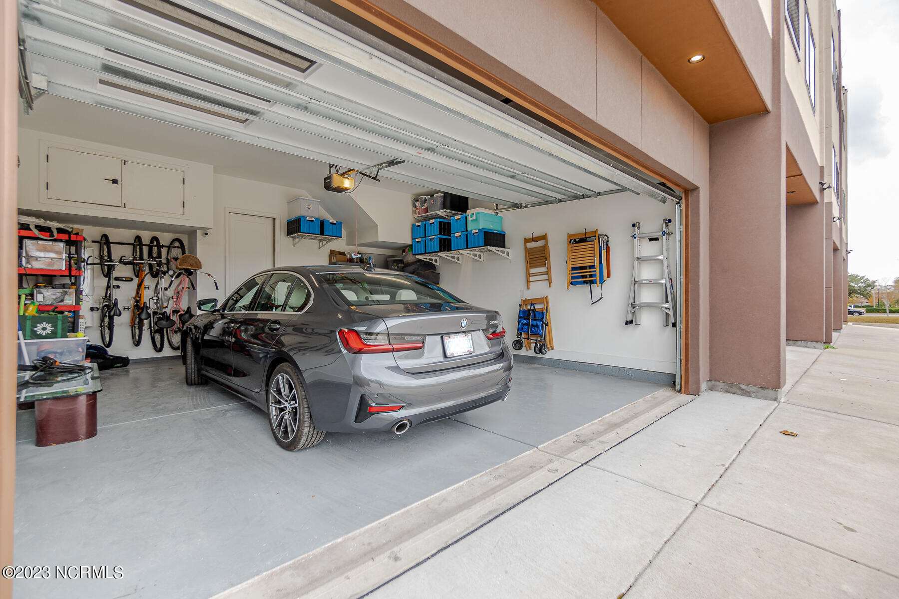 100552304 | Photo 45