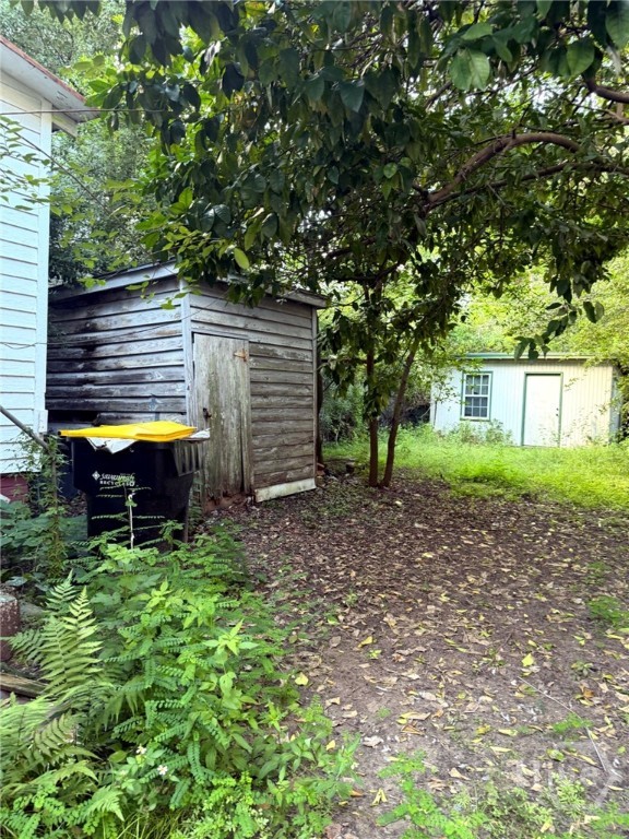 Photo 3 of Single family home for sale at 218 W 41st Street, Savannah, GA 31401 | MLS# SA365745 | Listing updated on 2026-10-06