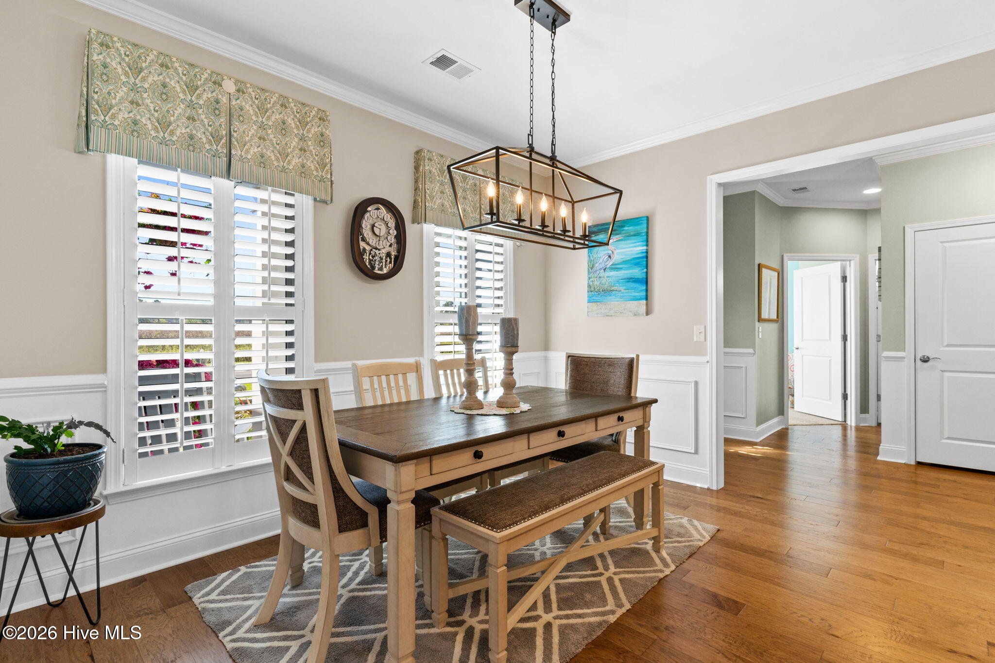 100560467 | Photo 13