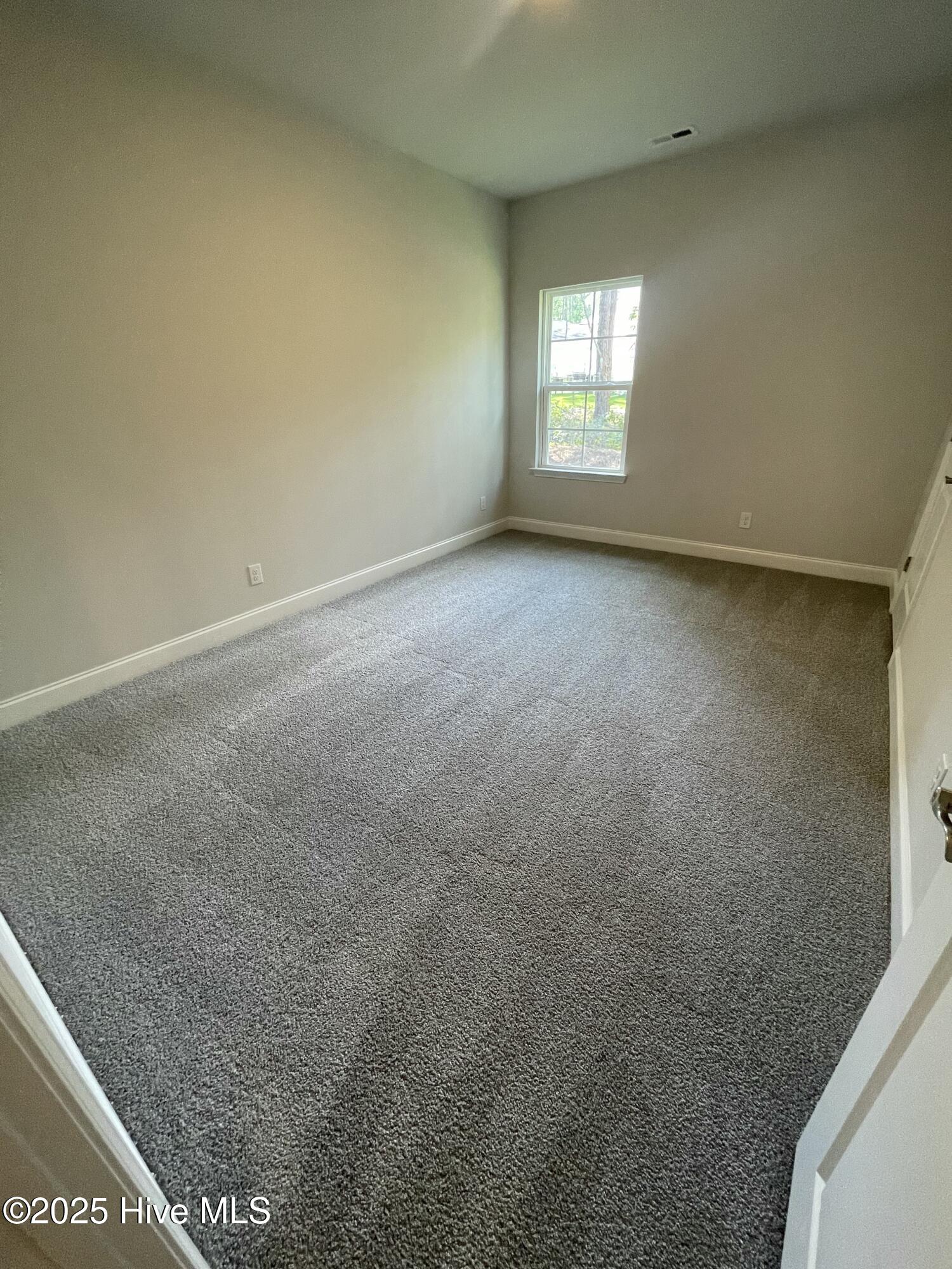 100522611 | Photo 38