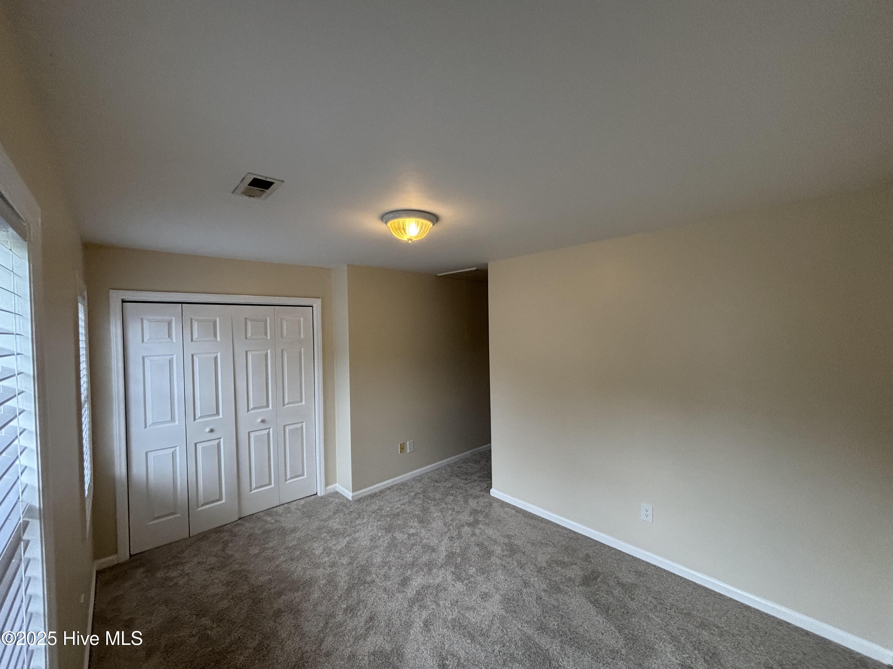 100522436 | Photo 24