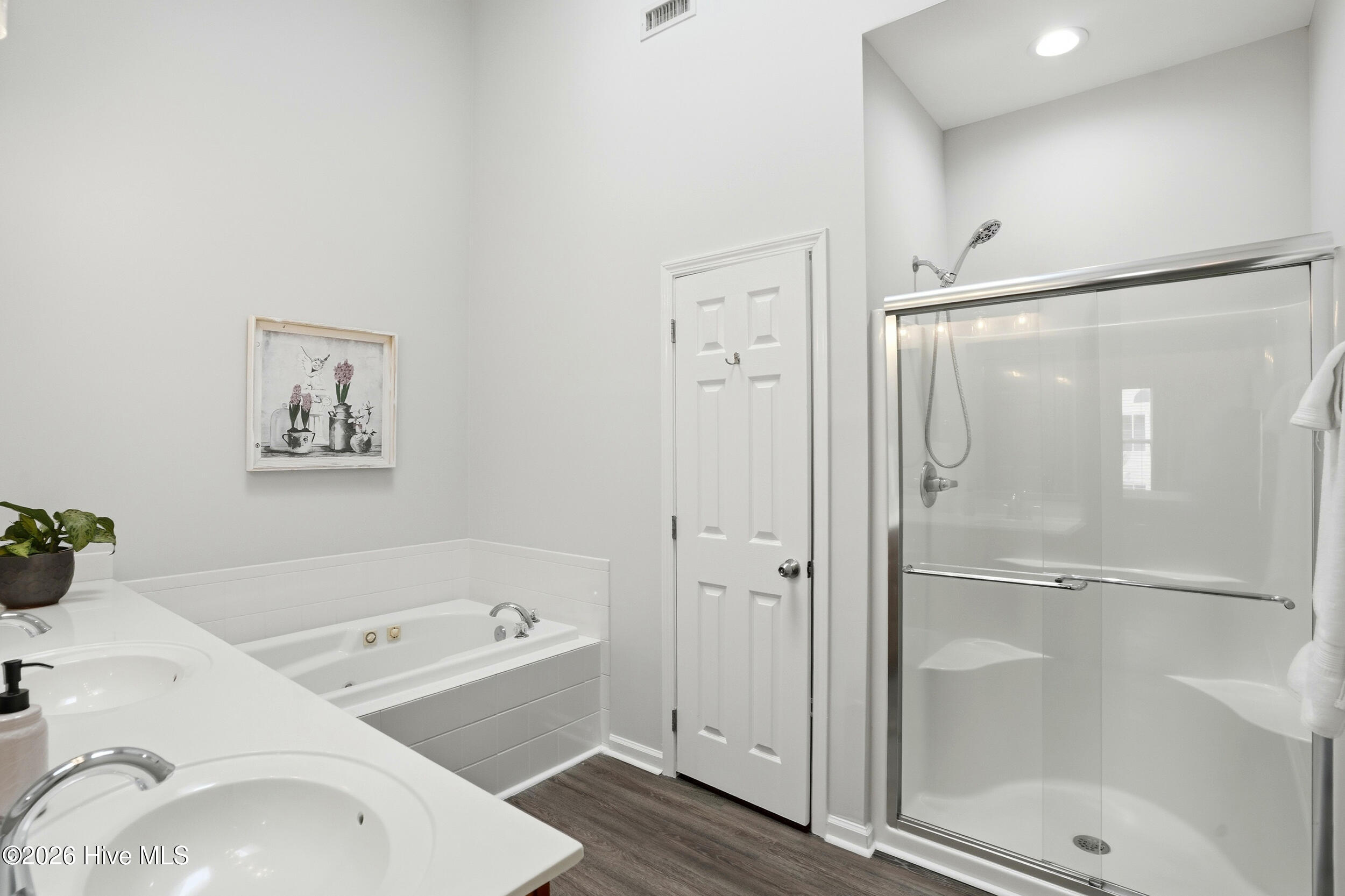 100554334 | Photo 14